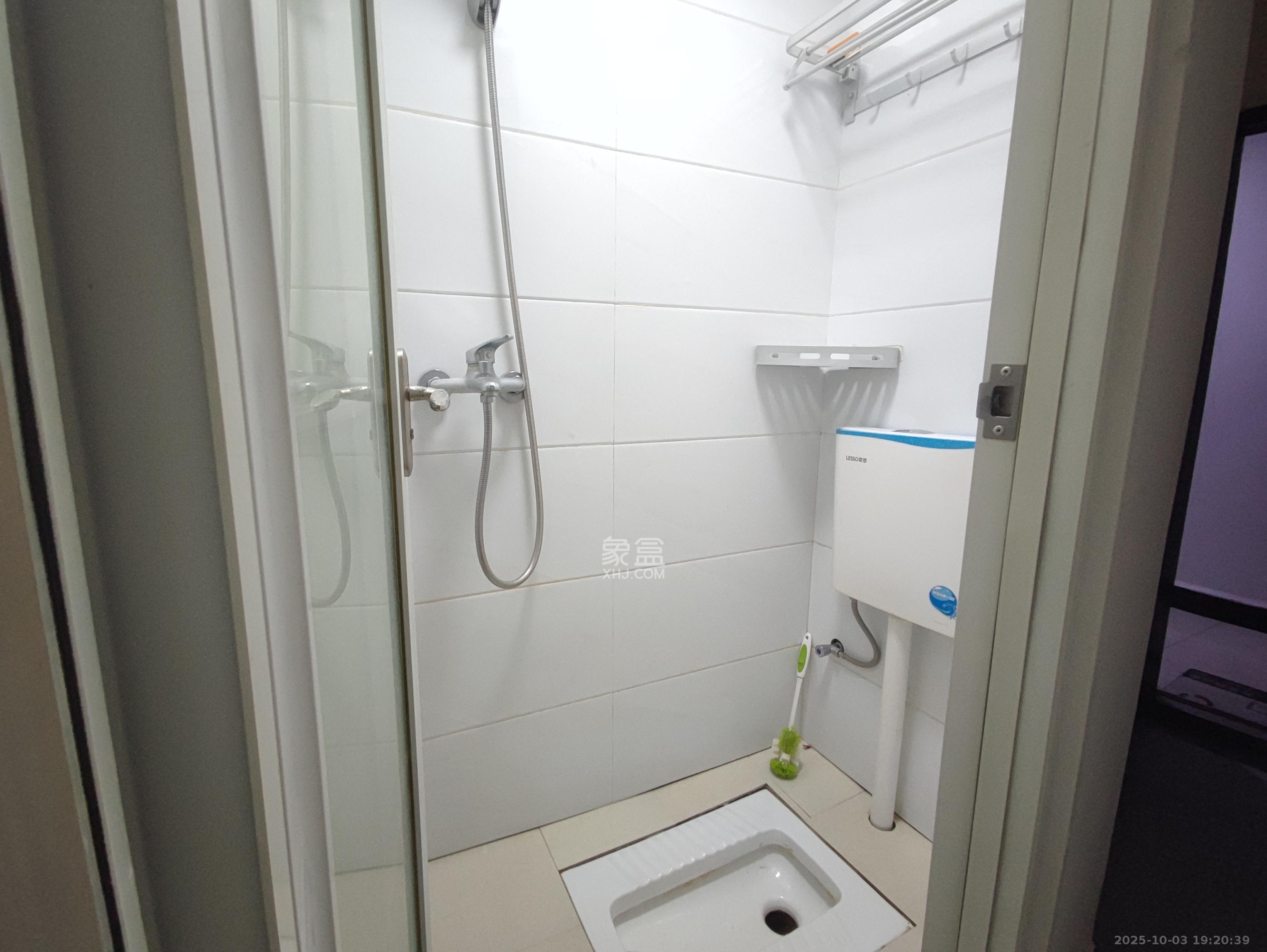 湖韵佳苑  1室1厅1卫    1500.0元/月室内图