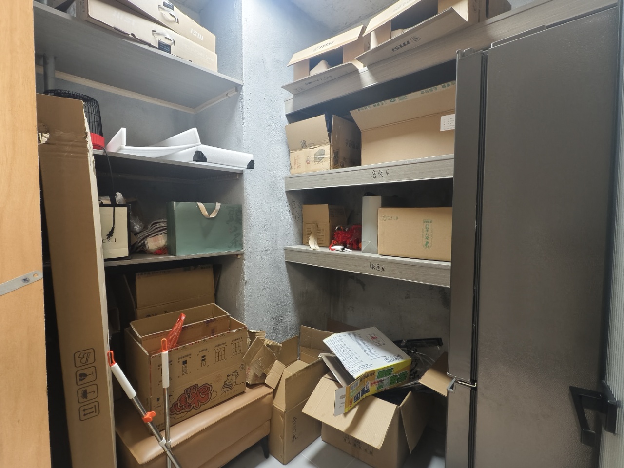 太一格  1室1厅1卫    1100.0元/月小区图