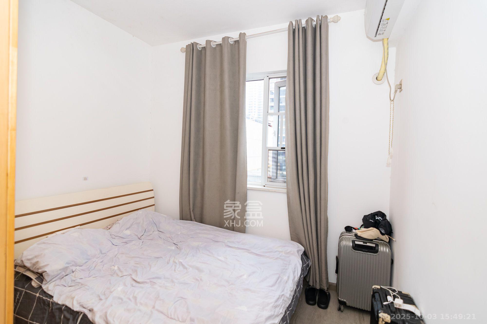 新华联梦想城 4室2厅2卫 2300.0元/月 新华联梦想城 4室2厅2卫 2300.0元/月室内图