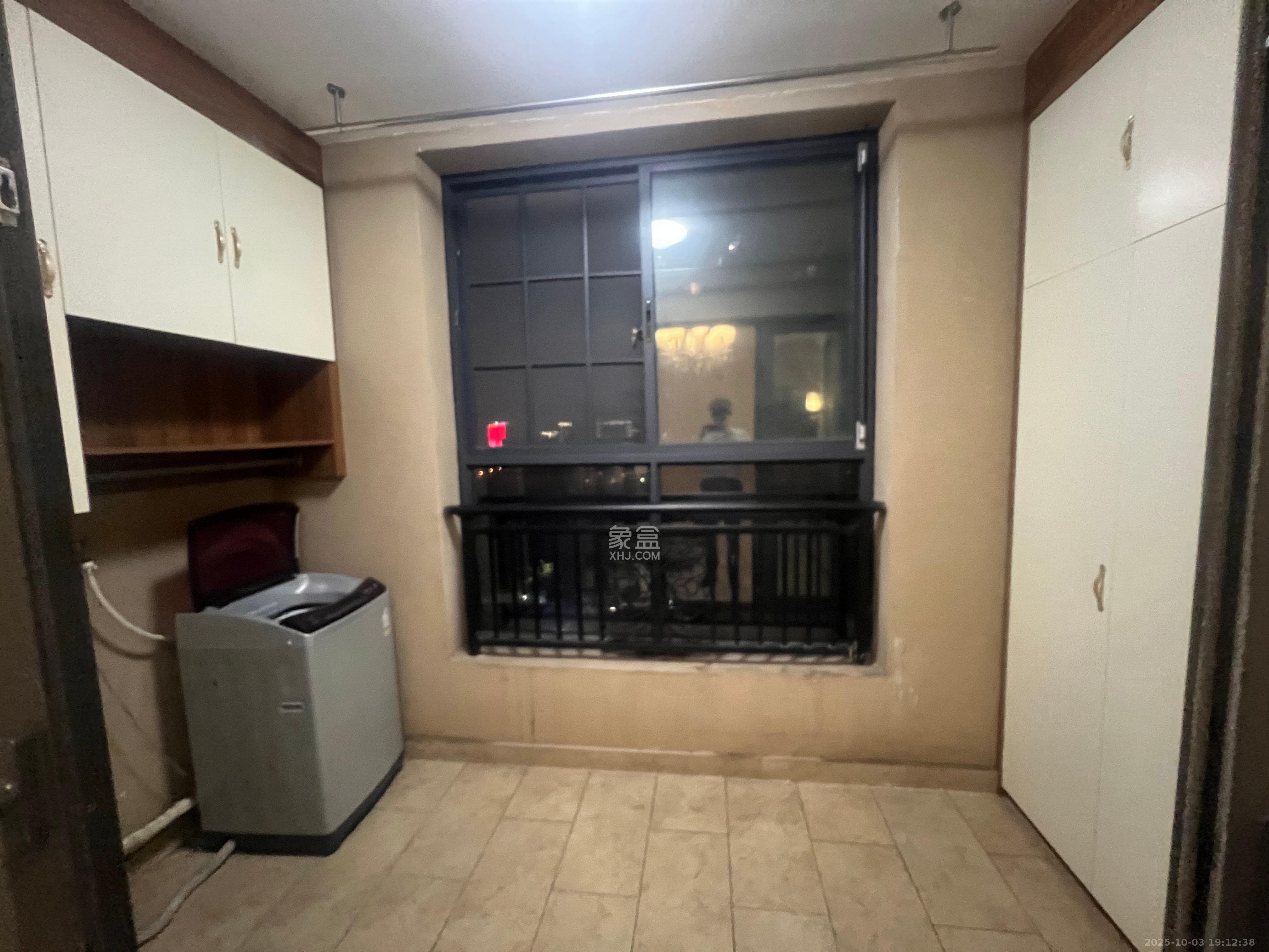 恒大国际广场  3室2厅1卫    2600.0元/月 恒大国际广场  3室2厅1卫    2600.0元/月室内图