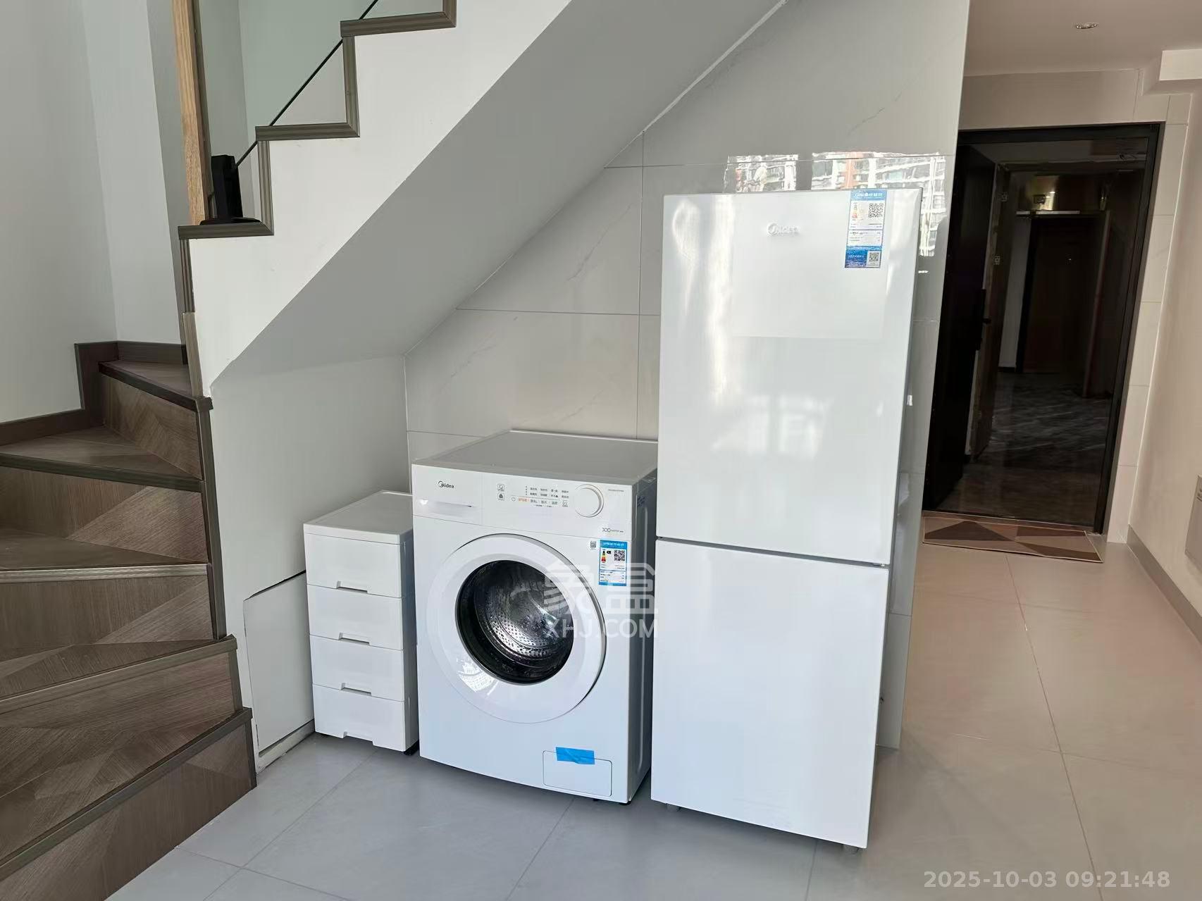 君悦新天地  2室1厅1卫    2500.0元/月室内图