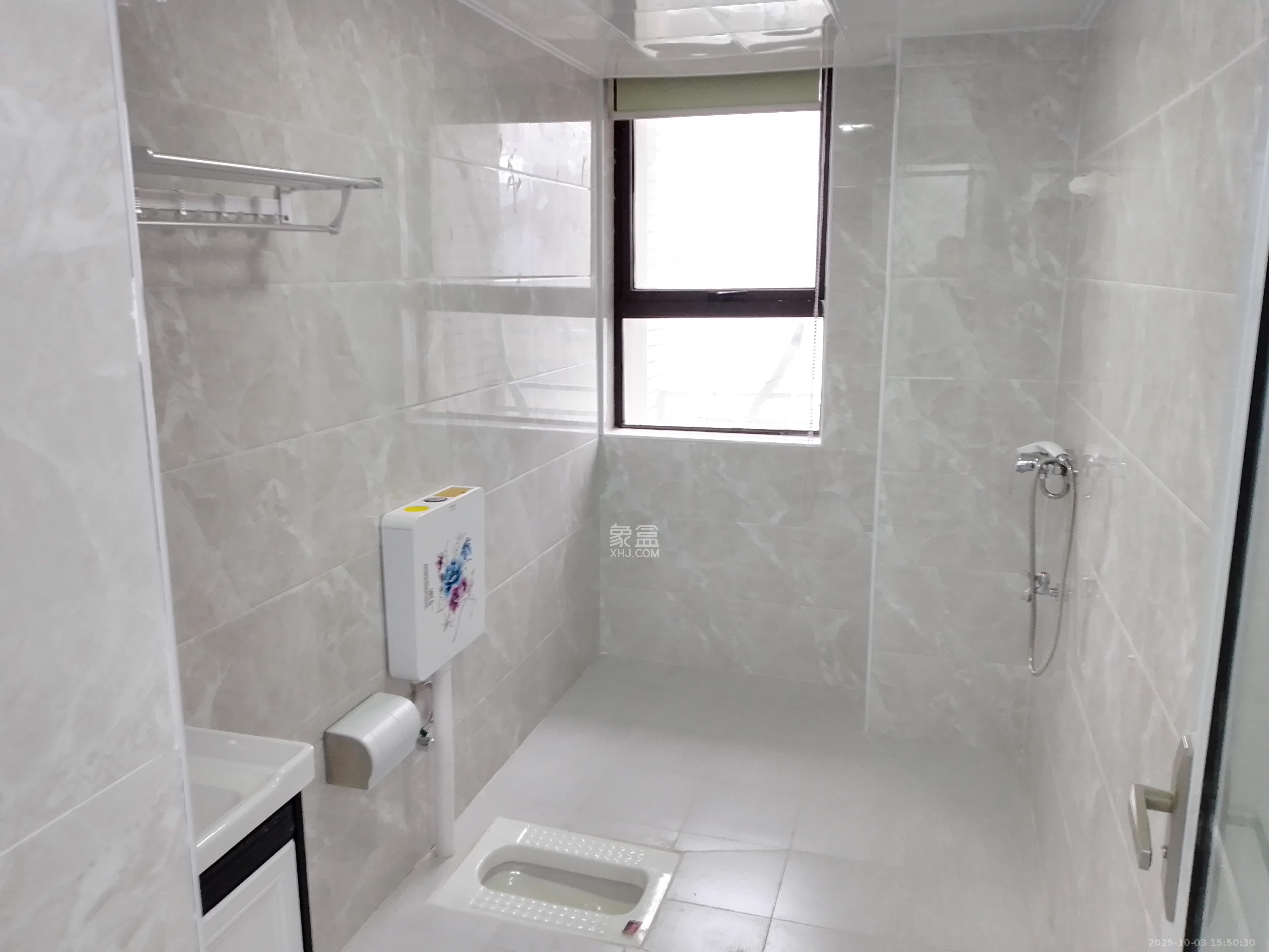 听香水榭 4室2厅2卫 2800.0元/月 听香水榭 4室2厅2卫 2800.0元/月室内图