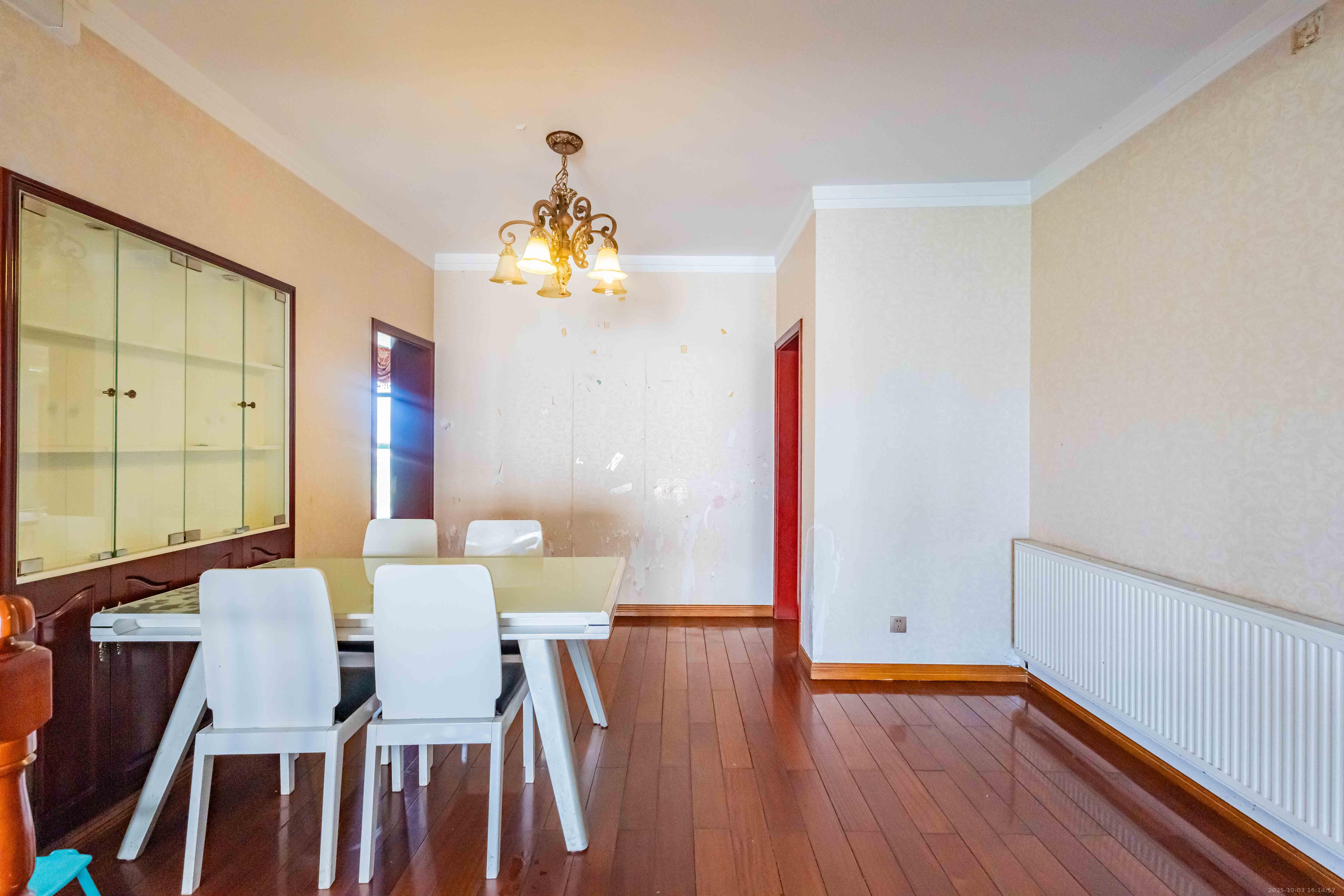 四季阳光花城 3室2厅2卫 4200.0元/月 四季阳光花城 3室2厅2卫 4200.0元/月室内图