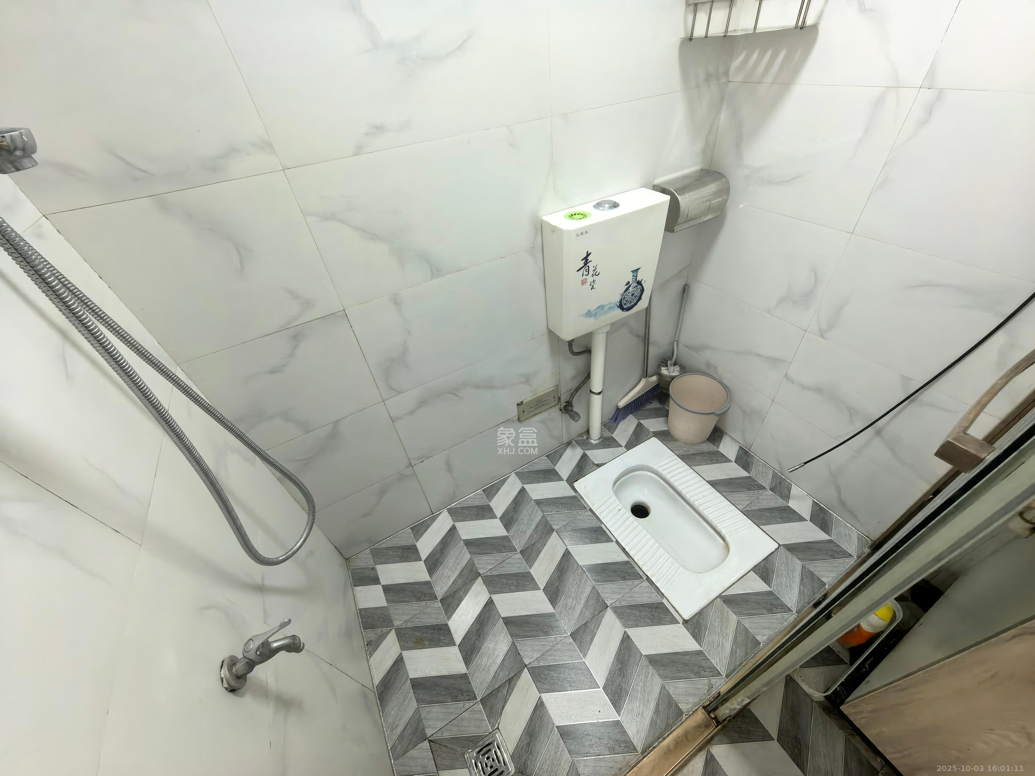 恒泰广场  1室1厅1卫    1500.0元/月室内图