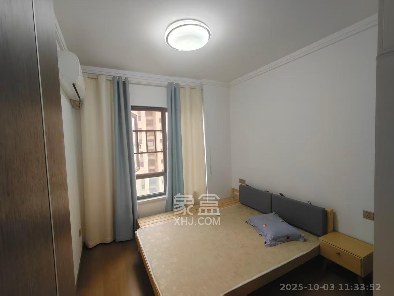 阳光城尚东湾蓝莓苑  3室2厅2卫    3000.0元/月室内图