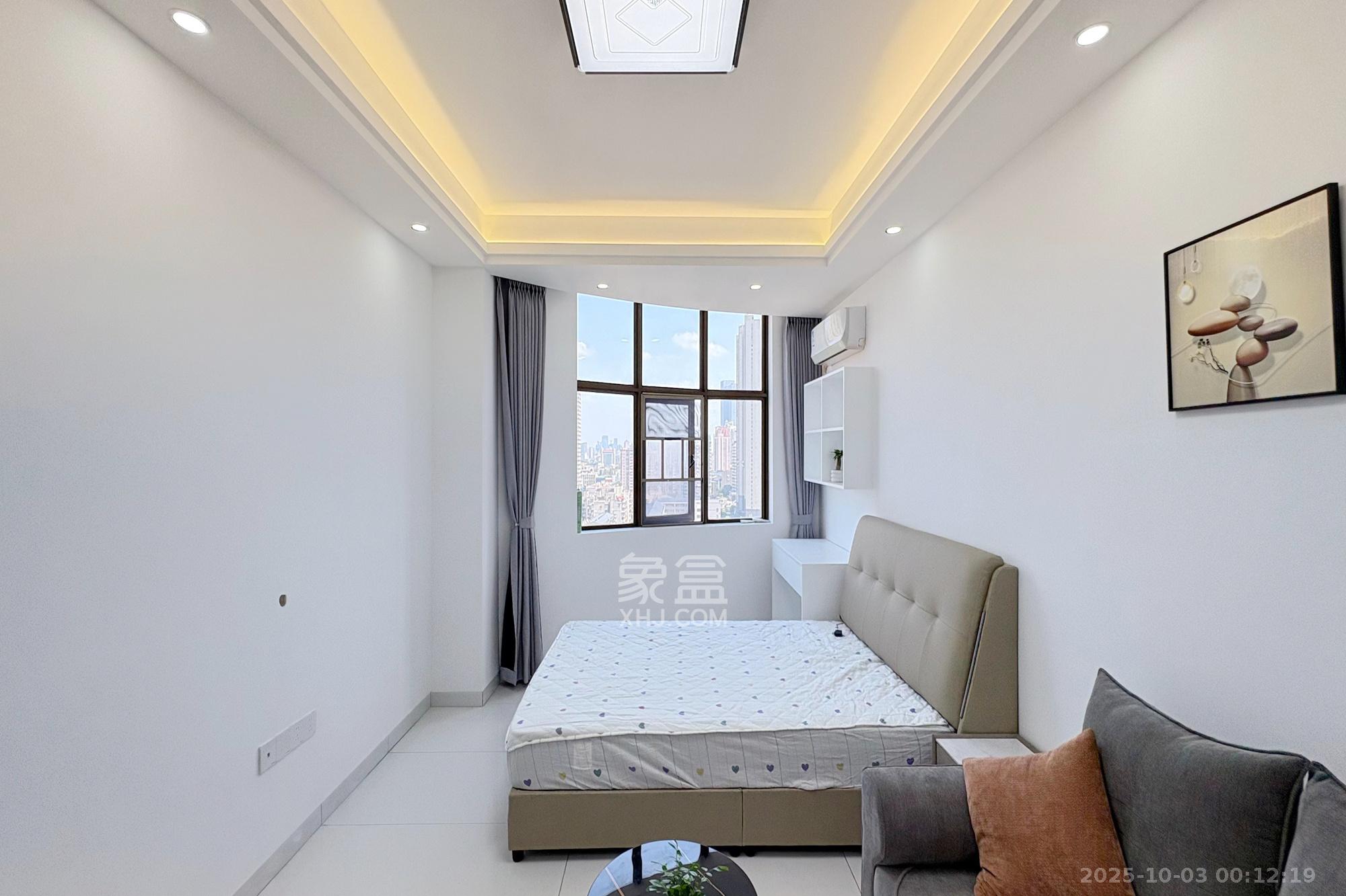 铂宫  1室1厅1卫    39.8万客厅