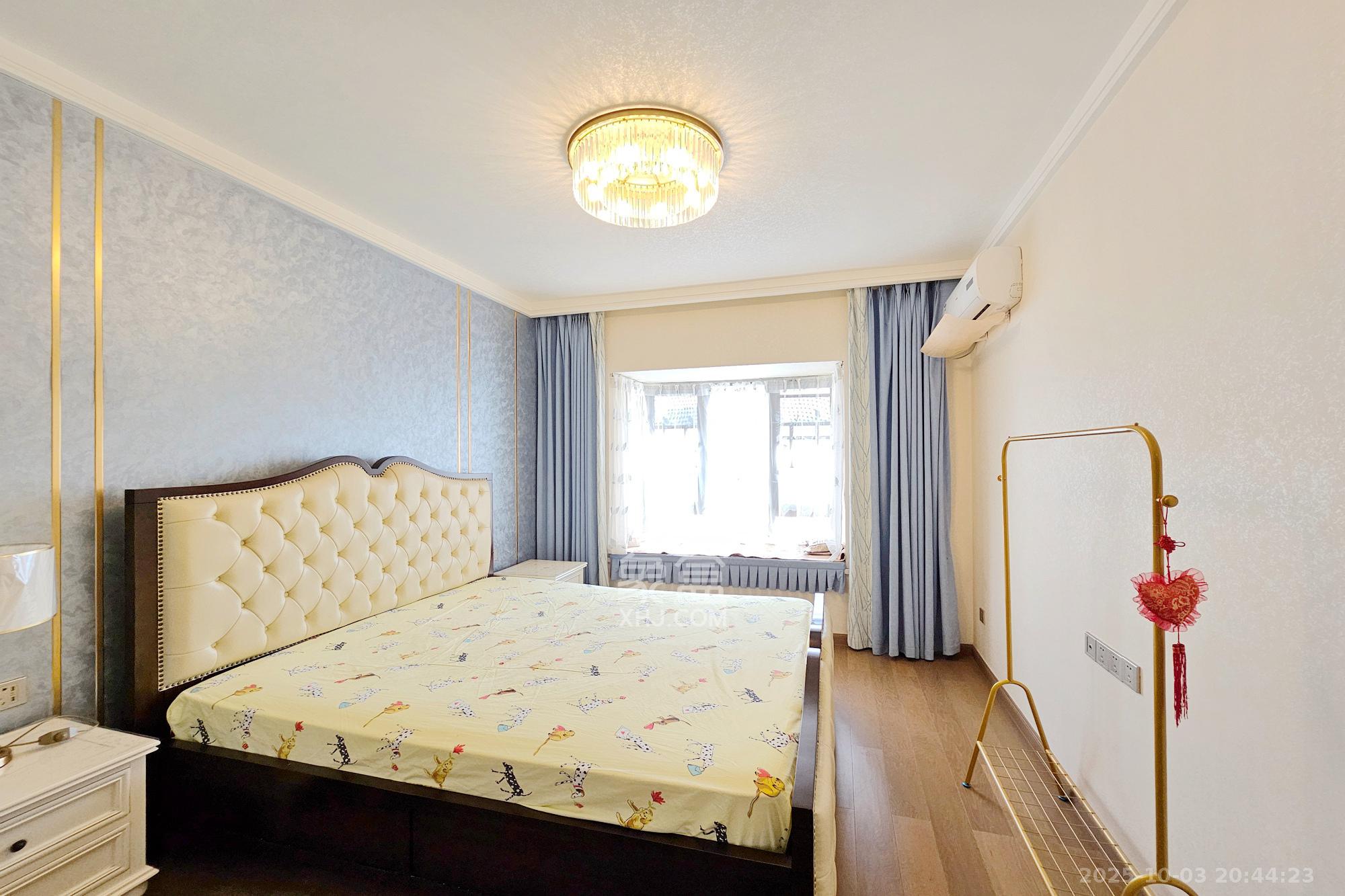 阳光城尚东湾蓝莓苑 4室2厅2卫 155.0万 阳光城尚东湾蓝莓苑 4室2厅2卫 155.0万卧室