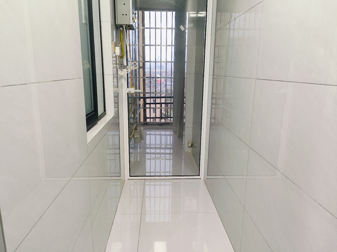 金达源  3室2厅2卫    1800.0元/月 金达源  3室2厅2卫    1800.0元/月室内图