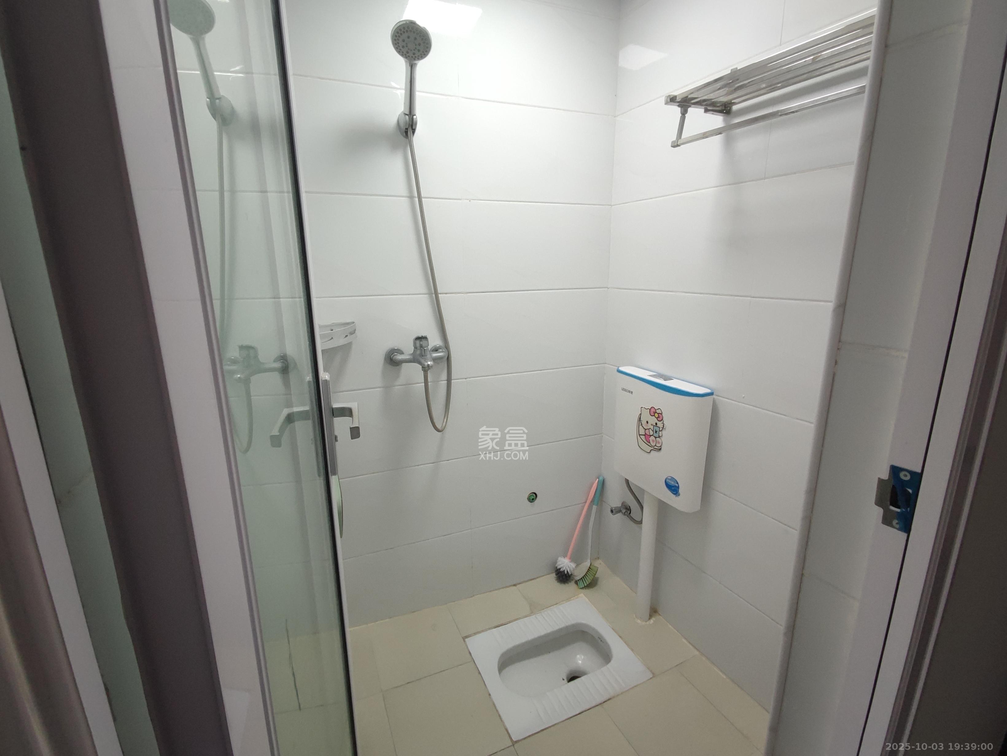 湖韵佳苑  1室1厅1卫    1500.0元/月室内图