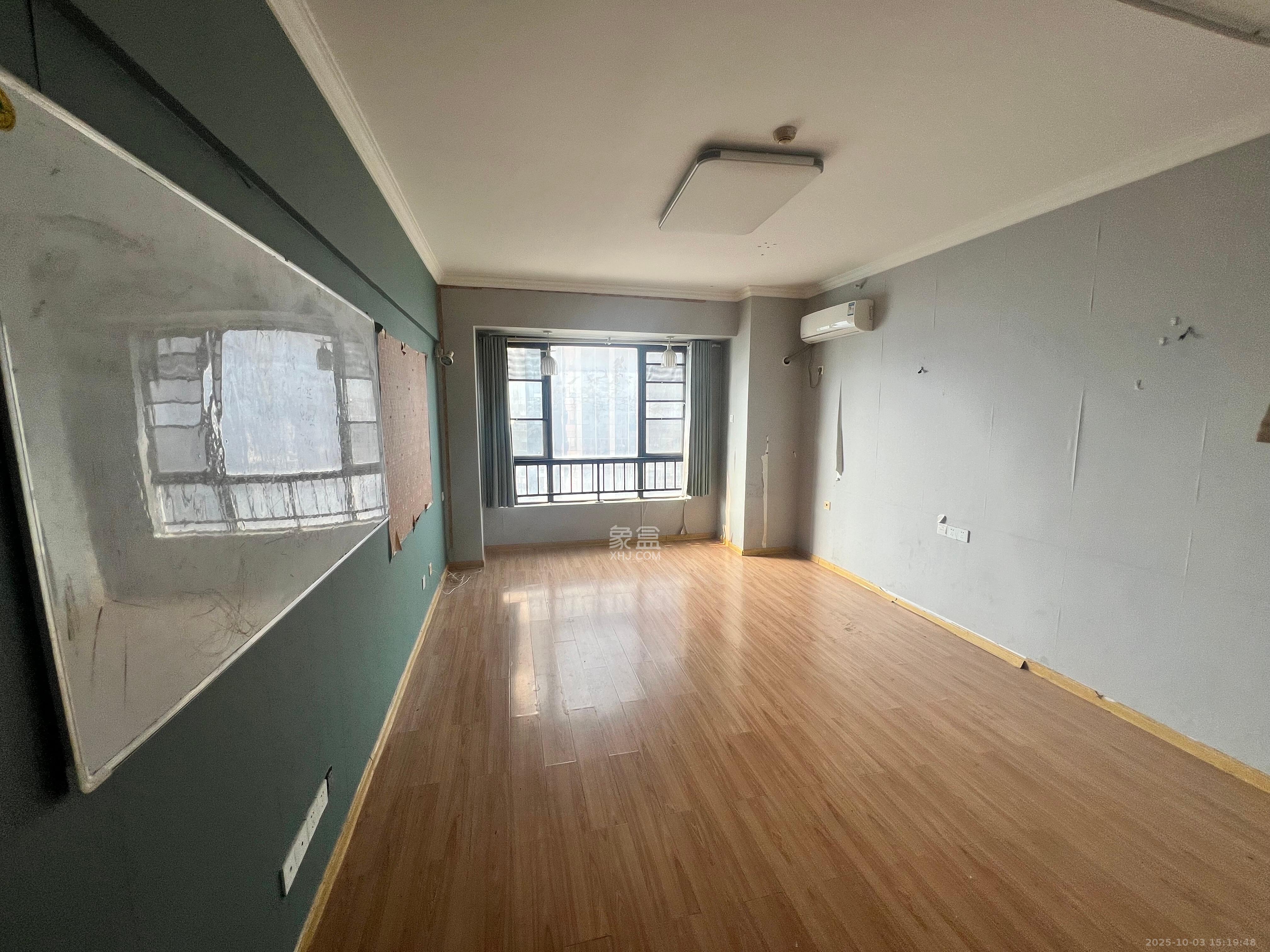 万博汇 1室1厅1卫 1300.0元/月 万博汇 1室1厅1卫 1300.0元/月室内图