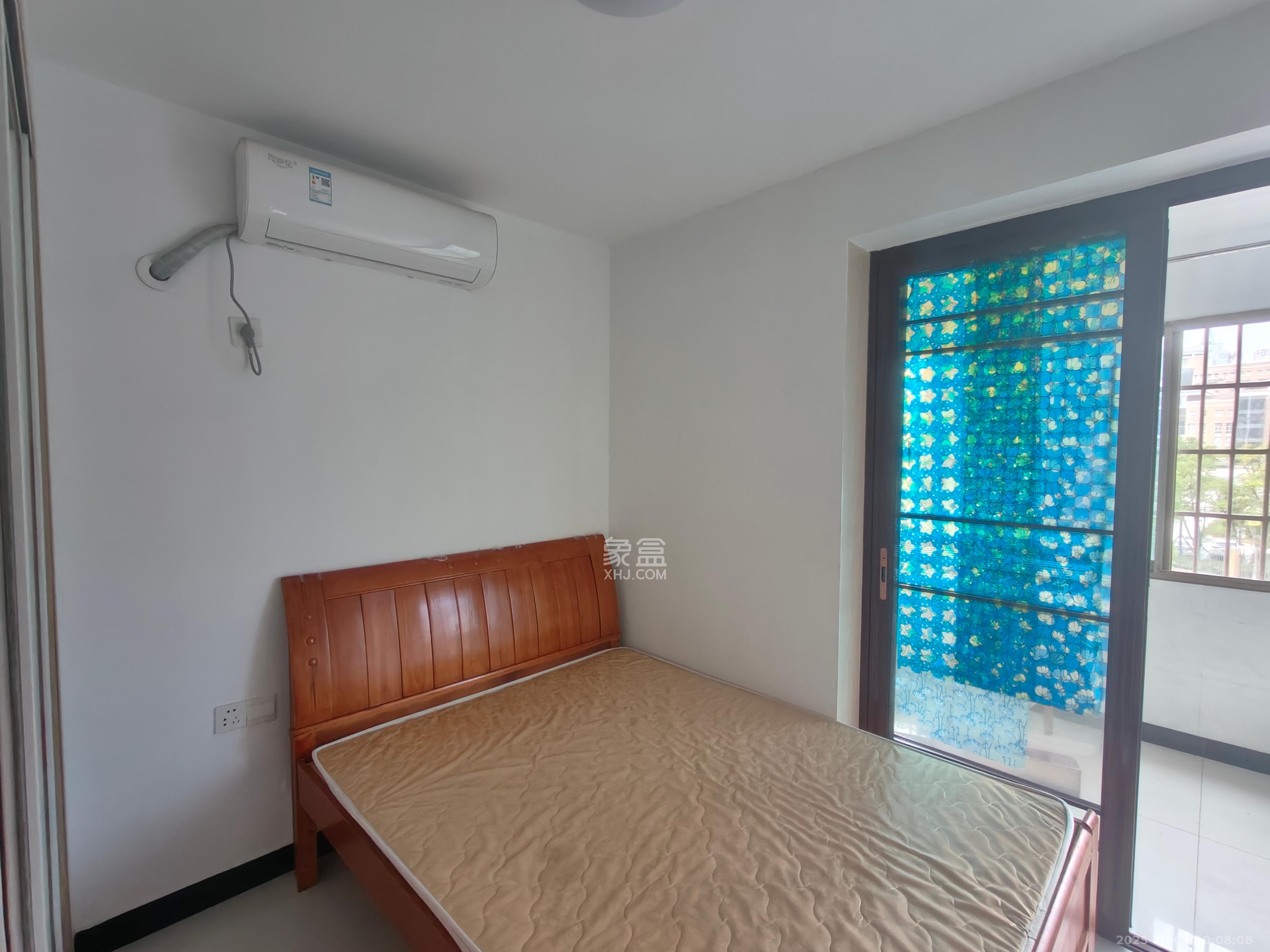 雄海花园  3室2厅1卫    2100.0元/月室内图