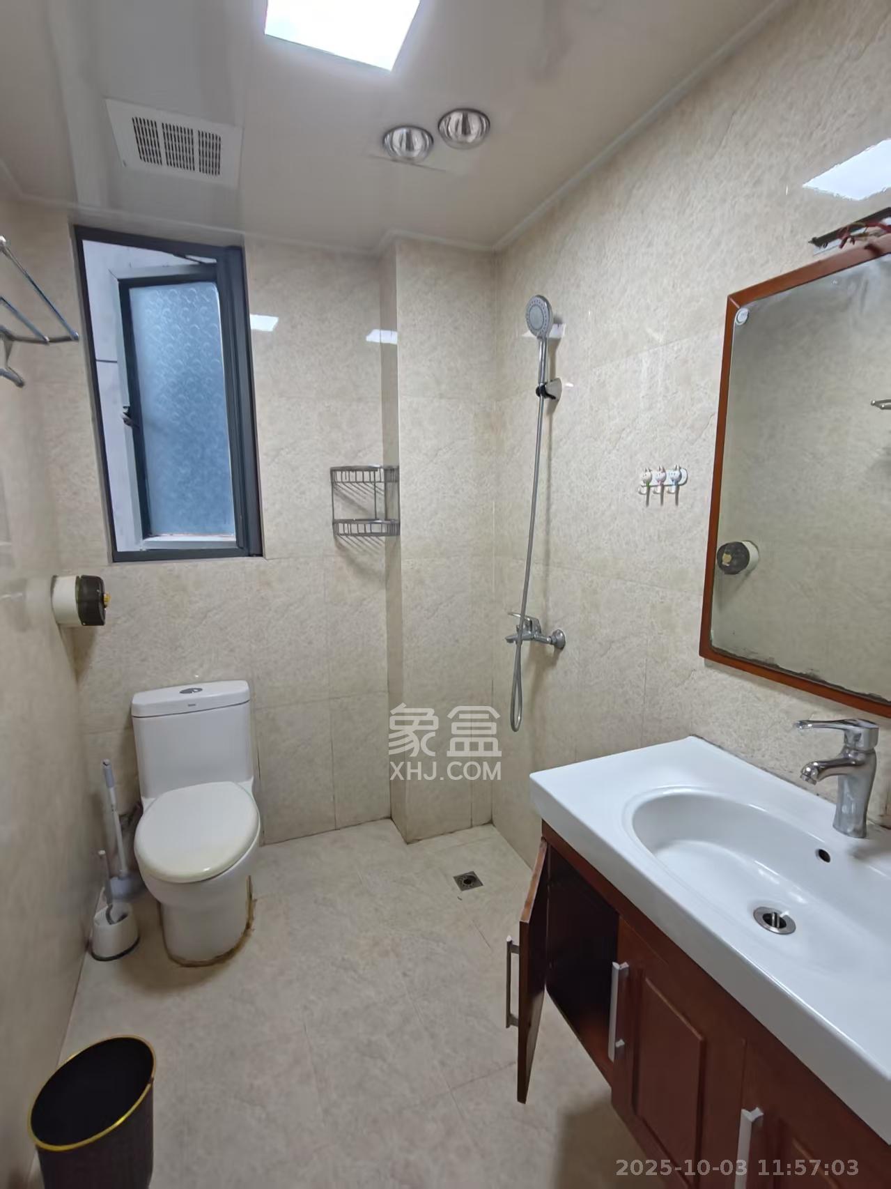 湘域中央 1室1厅1卫 3500.0元/月 湘域中央 1室1厅1卫 3500.0元/月室内图