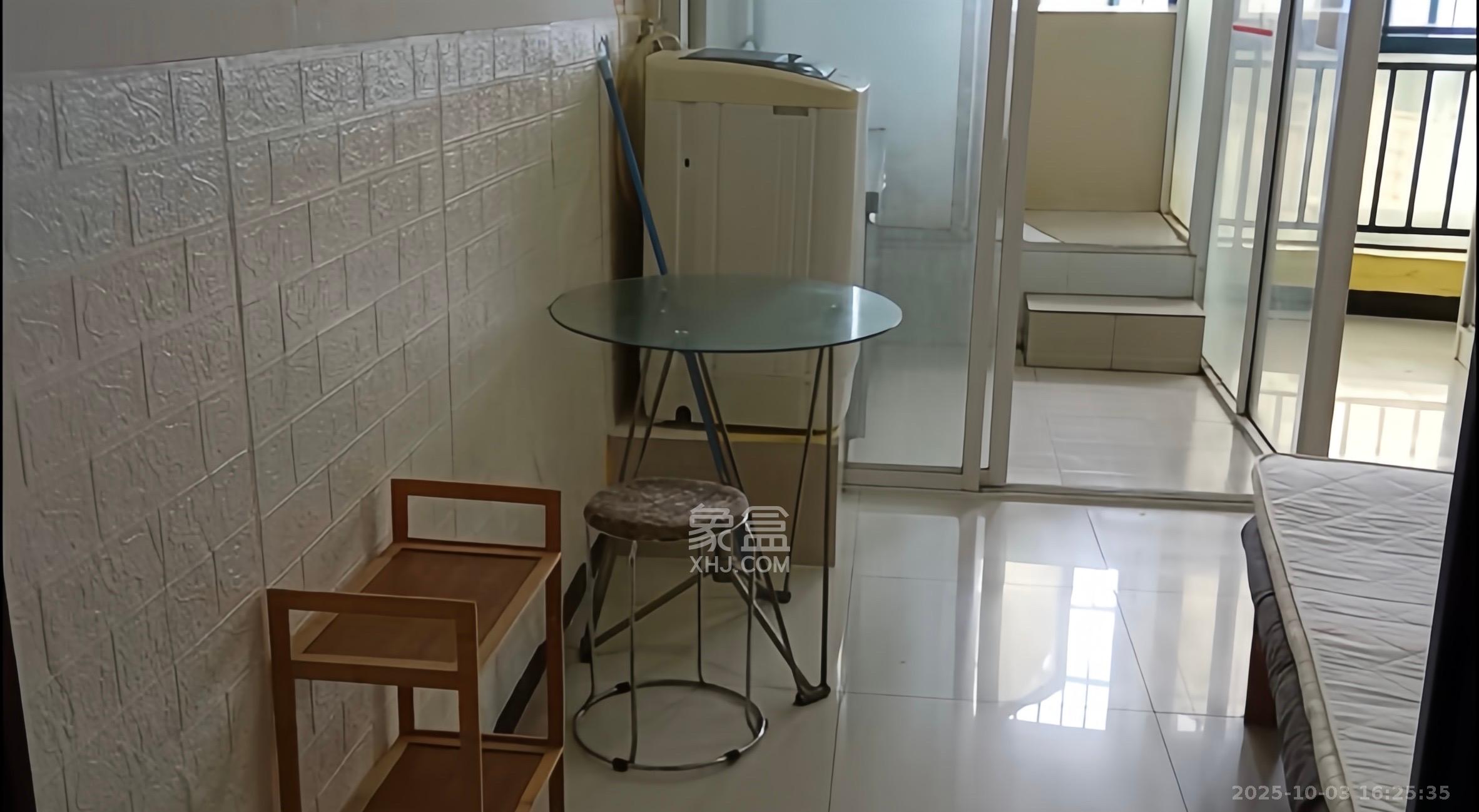 湖韵佳苑  1室1厅1卫    1000.0元/月室内图