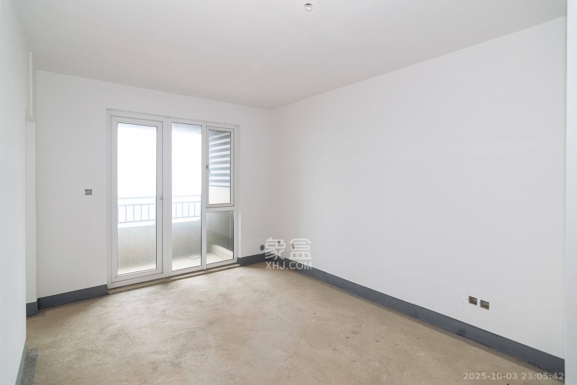 金地三千府(金地湖山樾、金地自在城)  3室2厅1卫    50.0万 金地三千府(金地湖山樾、金地自在城)  3室2厅1卫    50.0万