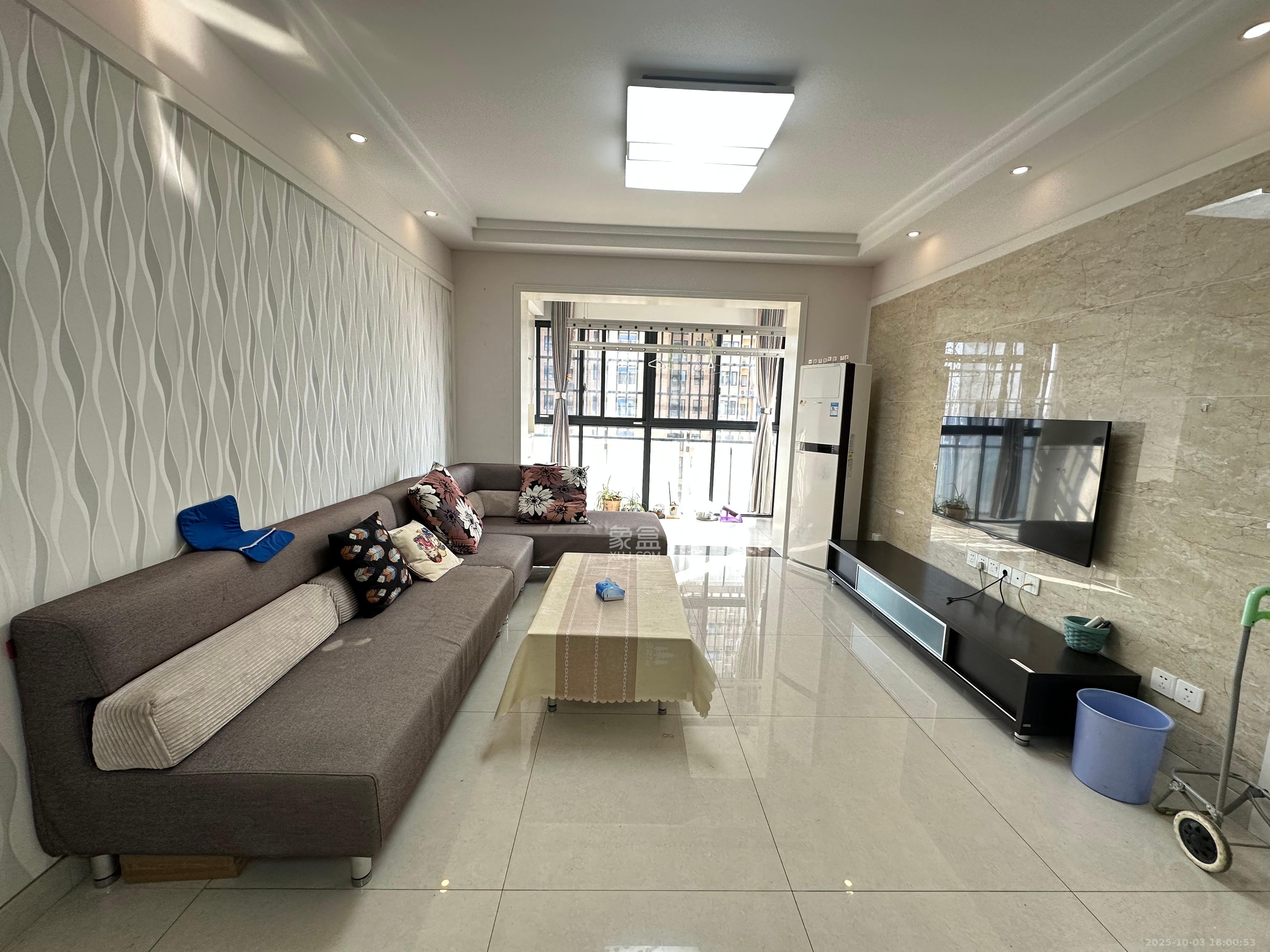 北京御园一二期(国泰嘉园) 3室2厅1卫 2800.0元/月 北京御园一二期(国泰嘉园) 3室2厅1卫 2800.0元/月室内图