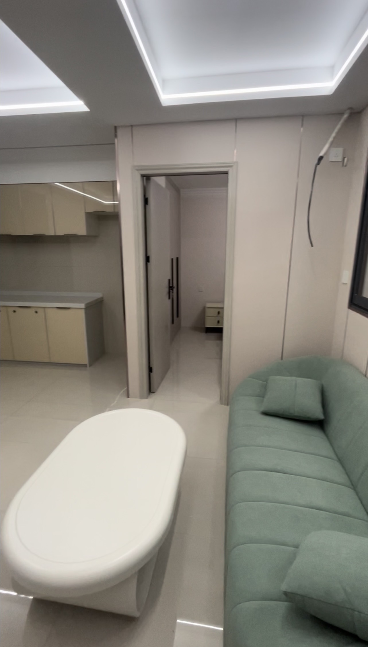 合和大厦 1室0厅1卫 53.0万 合和大厦 1室0厅1卫 53.0万客厅