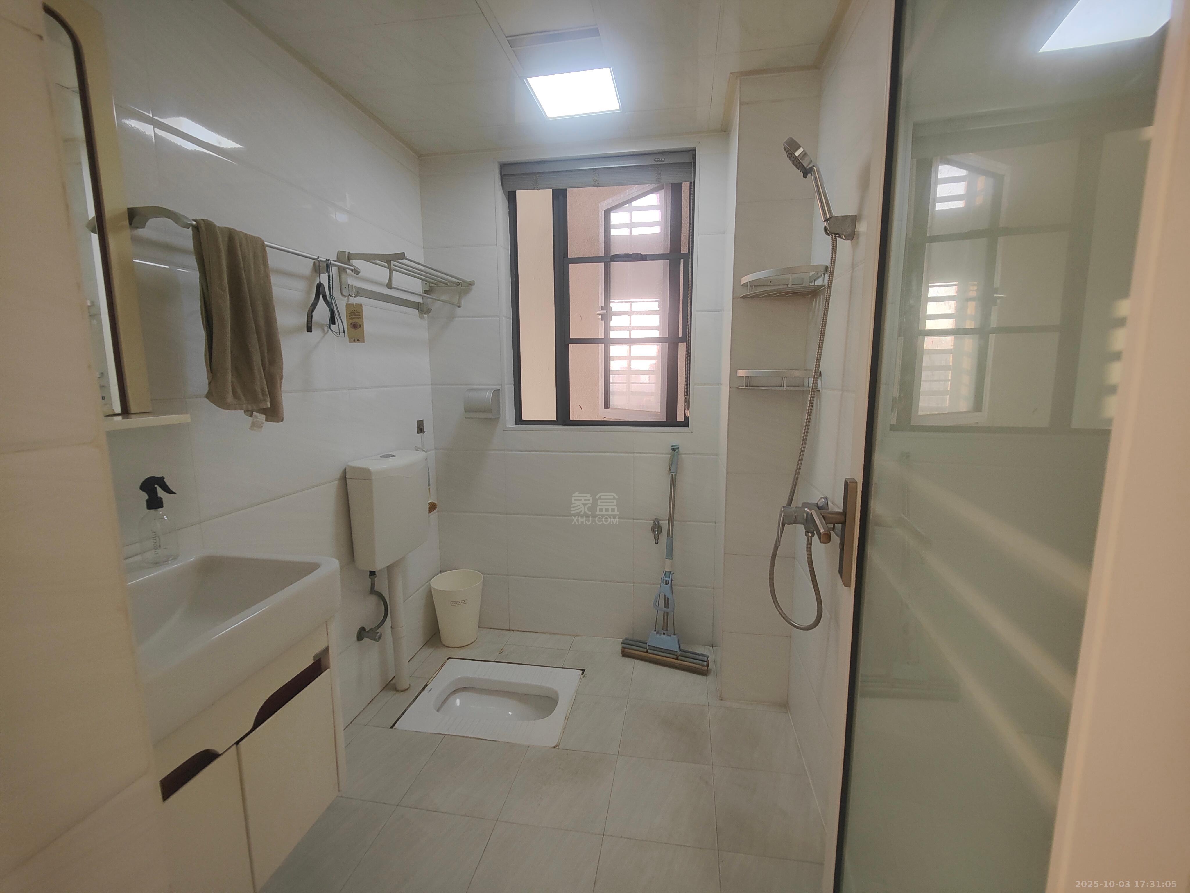 庐山春天 2室2厅1卫 2000.0元/月 庐山春天 2室2厅1卫 2000.0元/月室内图