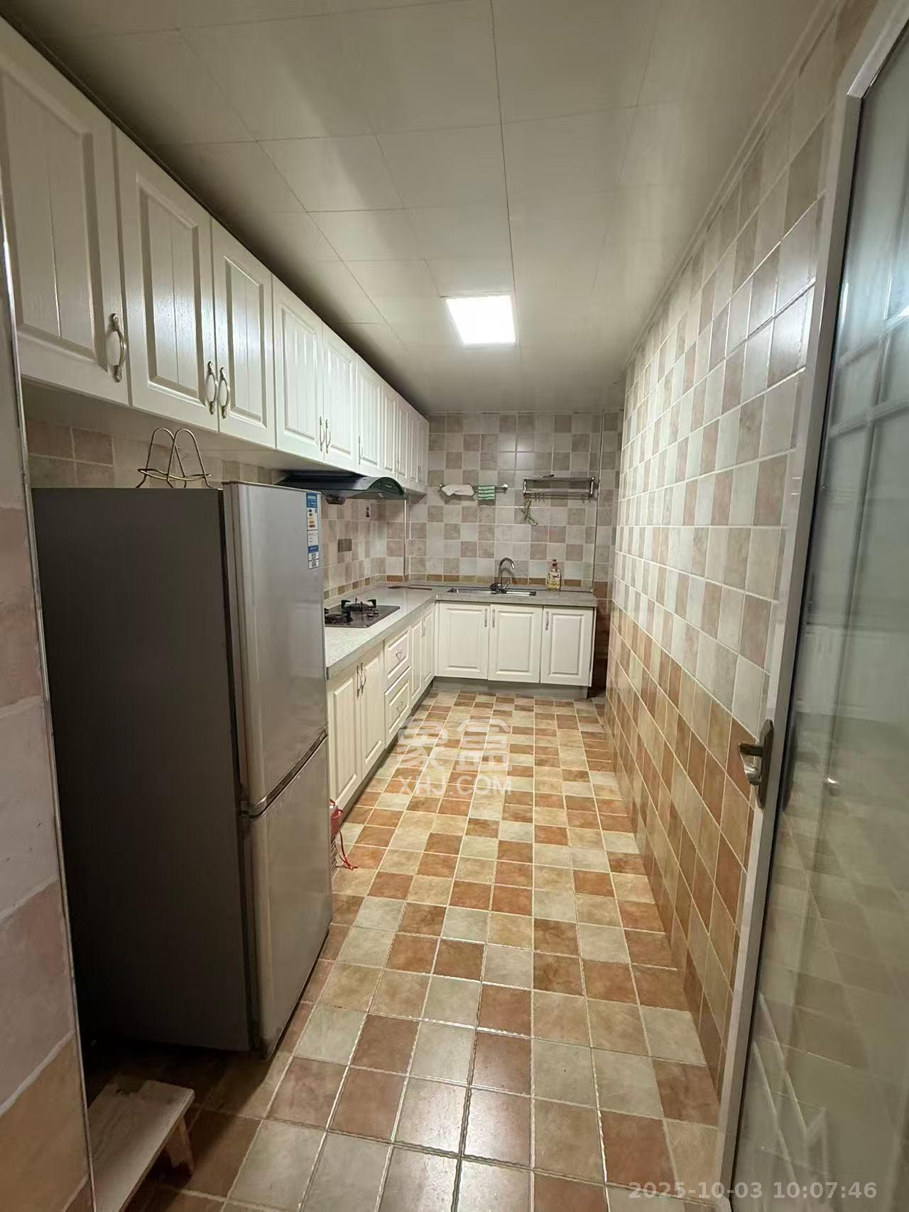 世茂外滩里(世茂铂翠湾三期) 3室2厅1卫 2800.0元/月 世茂外滩里(世茂铂翠湾三期) 3室2厅1卫 2800.0元/月室内图