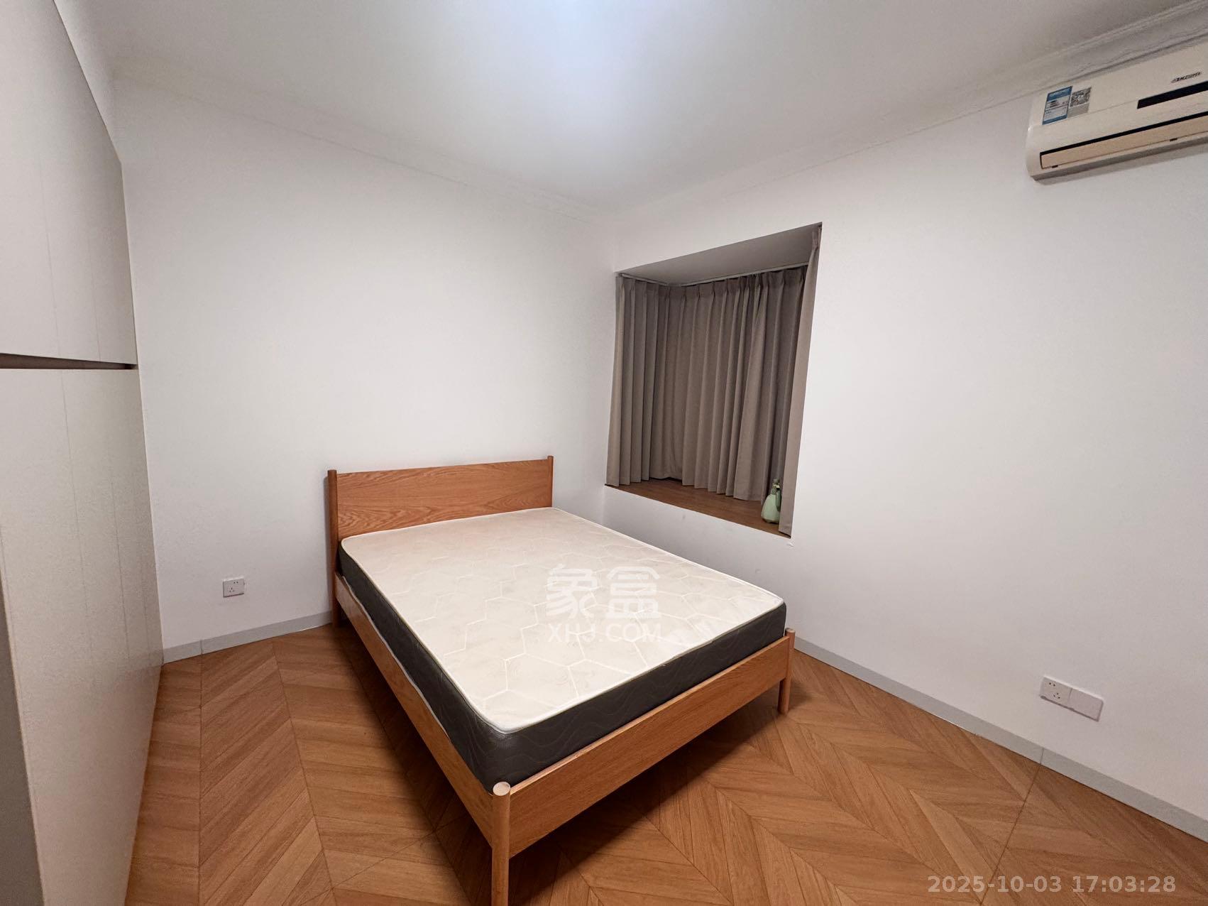 莲湖大厦 3室2厅1卫 2800.0元/月 莲湖大厦 3室2厅1卫 2800.0元/月室内图