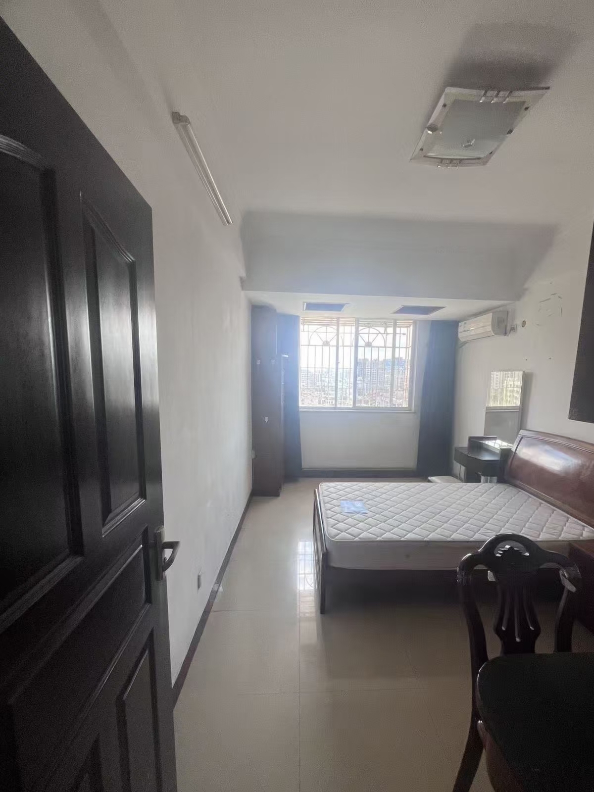 俊园大厦 3室2厅1卫 2500.0元/月 俊园大厦 3室2厅1卫 2500.0元/月室内图