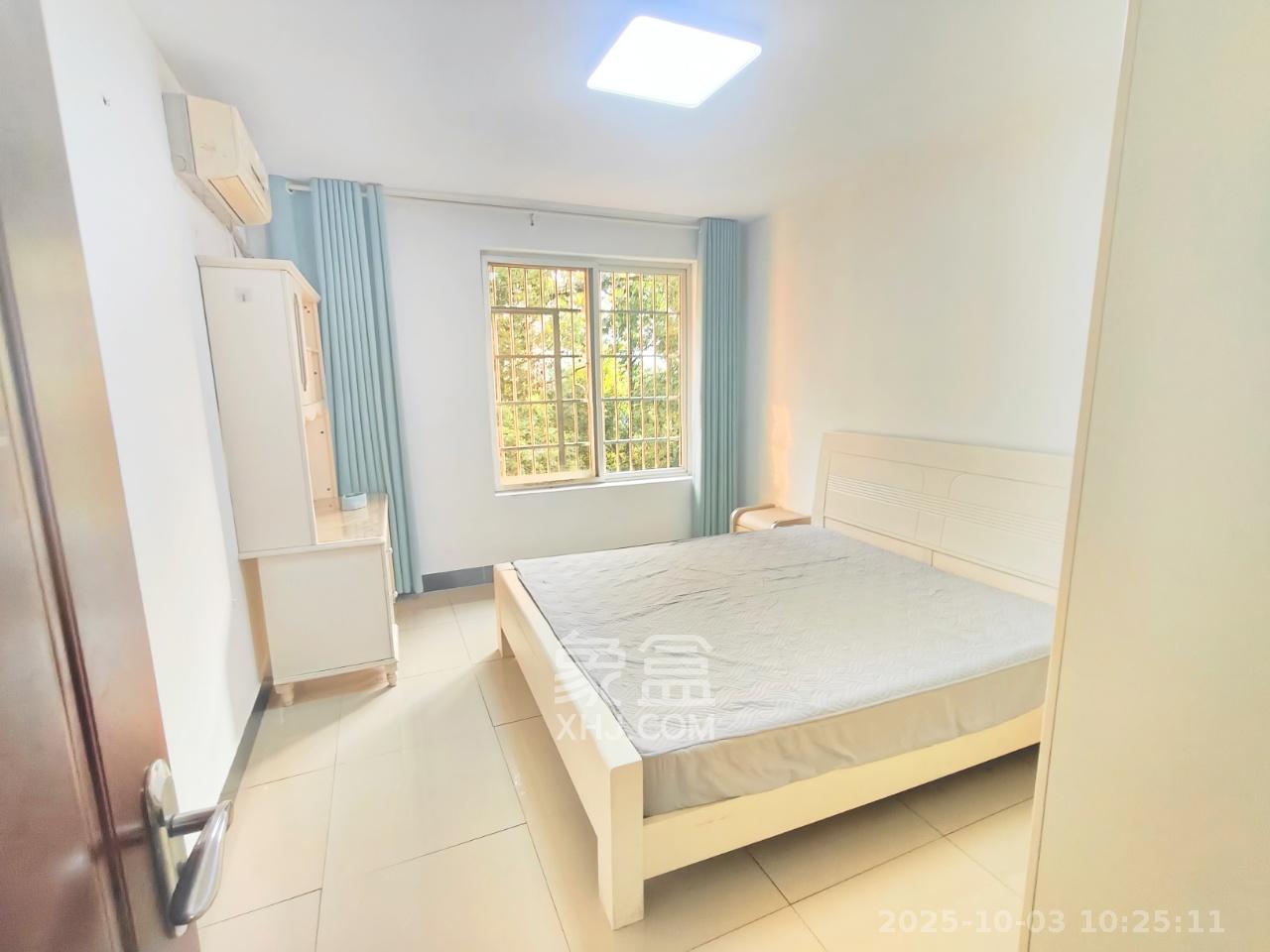 枫林美景  2室2厅1卫   2300.00元/月室内图