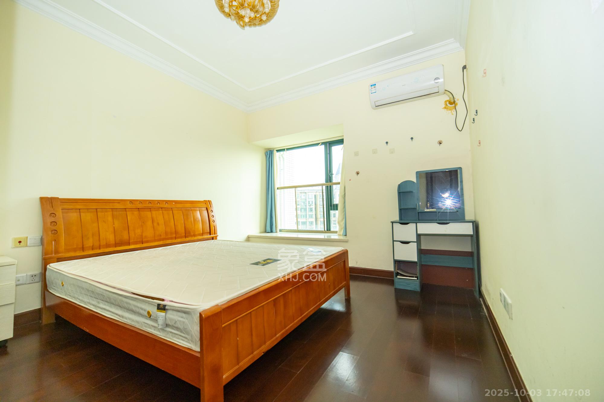 恒大雅苑  3室1厅1卫    105.0万卧室