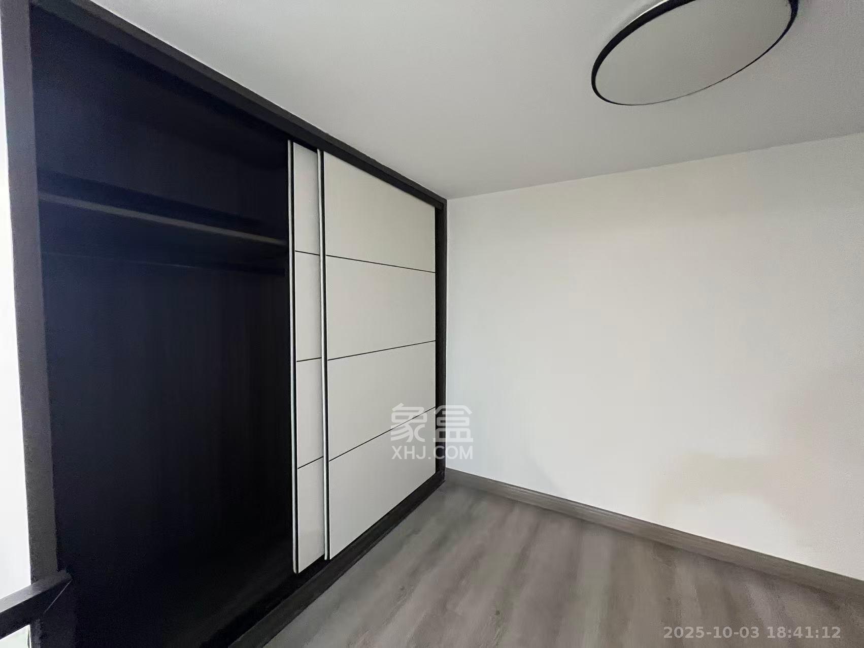 龙湖新壹城  1室1厅1卫    1600.0元/月室内图