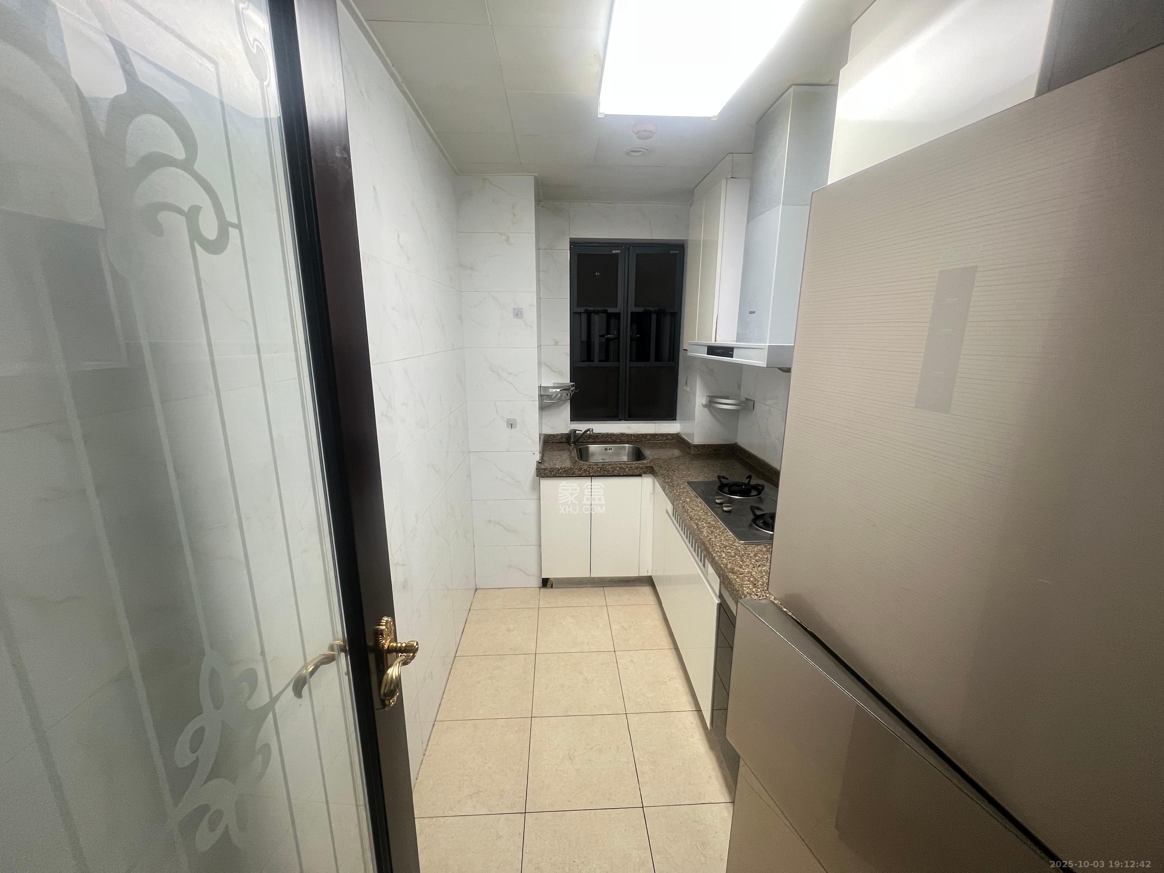 恒大国际广场  3室2厅1卫    2600.0元/月 恒大国际广场  3室2厅1卫    2600.0元/月室内图