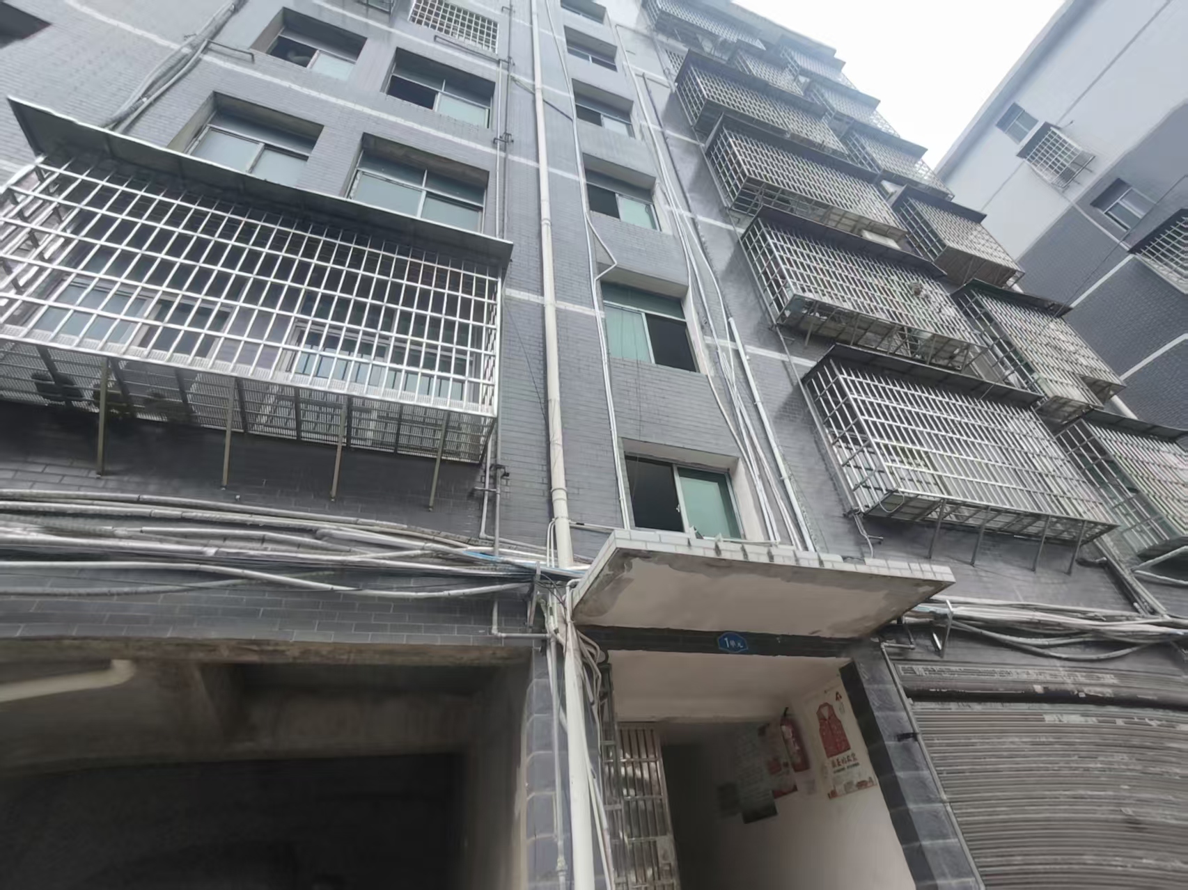 应电家园  3室2厅1卫    1000.0元/月小区图