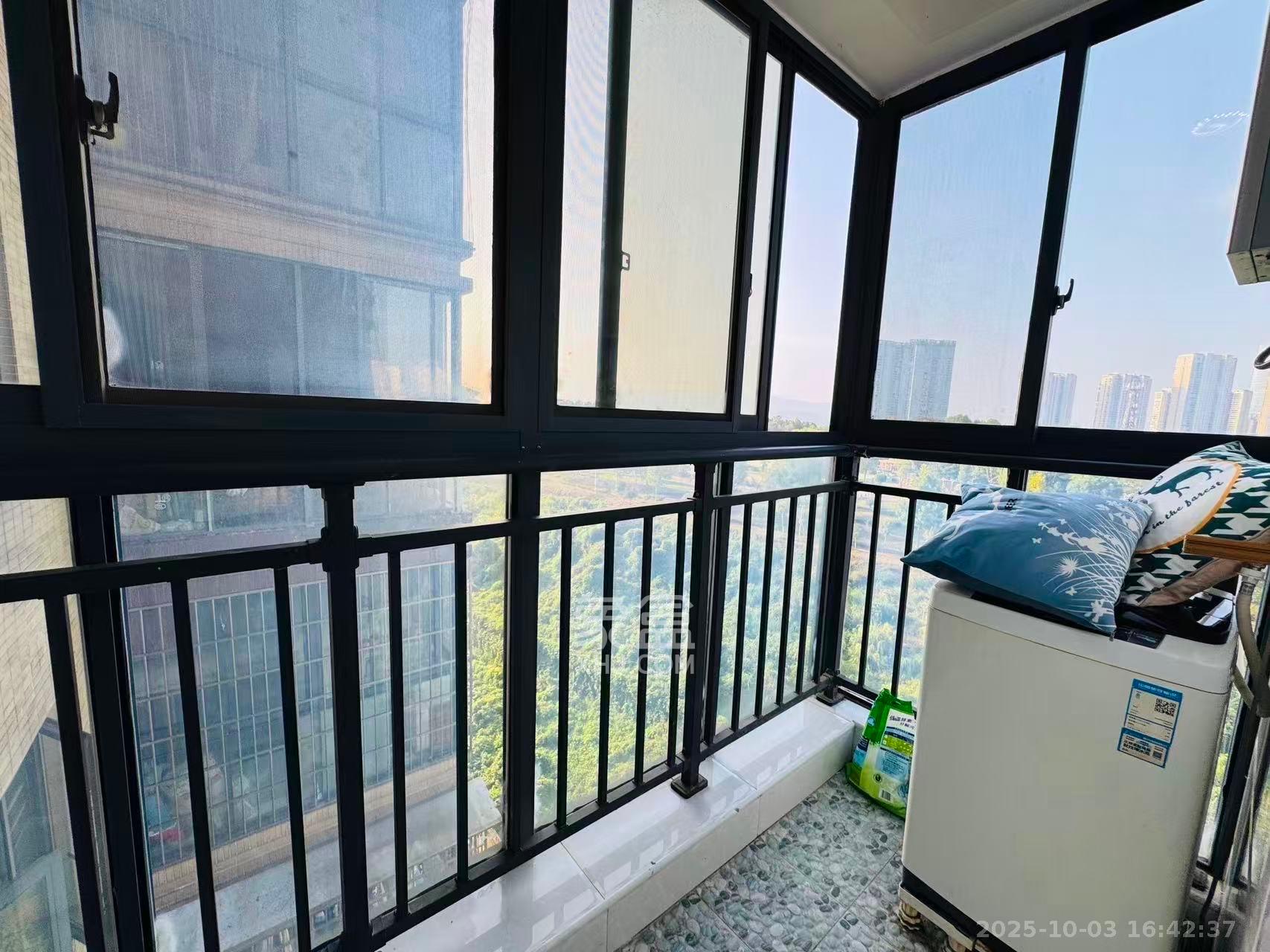 乾城(兴旺乾城) 1室2厅1卫 2700.0元/月 乾城(兴旺乾城) 1室2厅1卫 2700.0元/月室内图