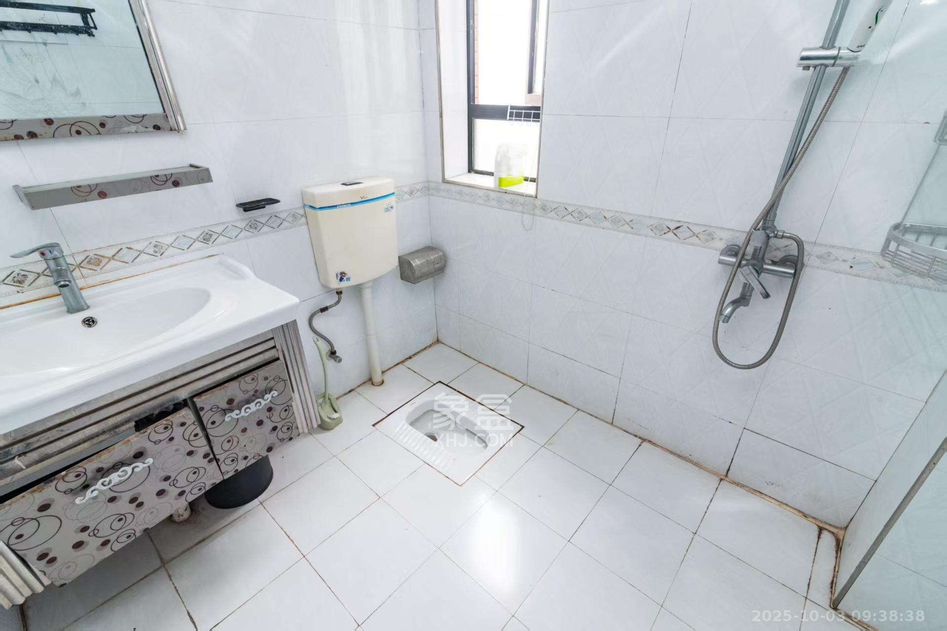 长大卧琥 4室2厅2卫 3200.0元/月 长大卧琥 4室2厅2卫 3200.0元/月室内图