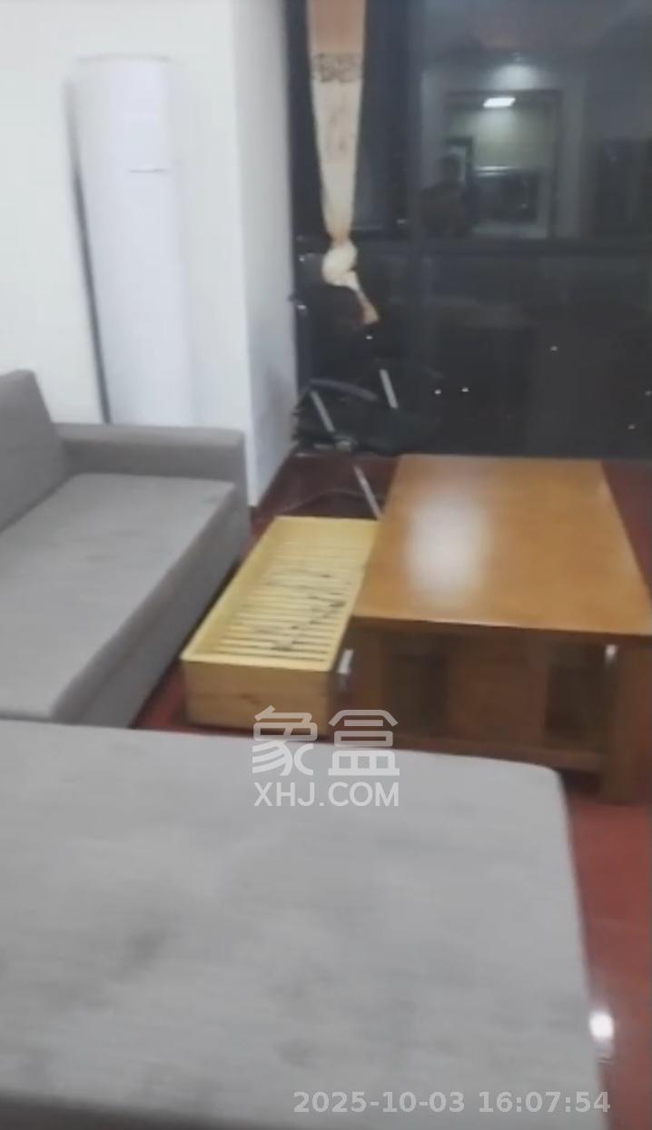 盛地尊域  2室1厅1卫    1800.0元/月