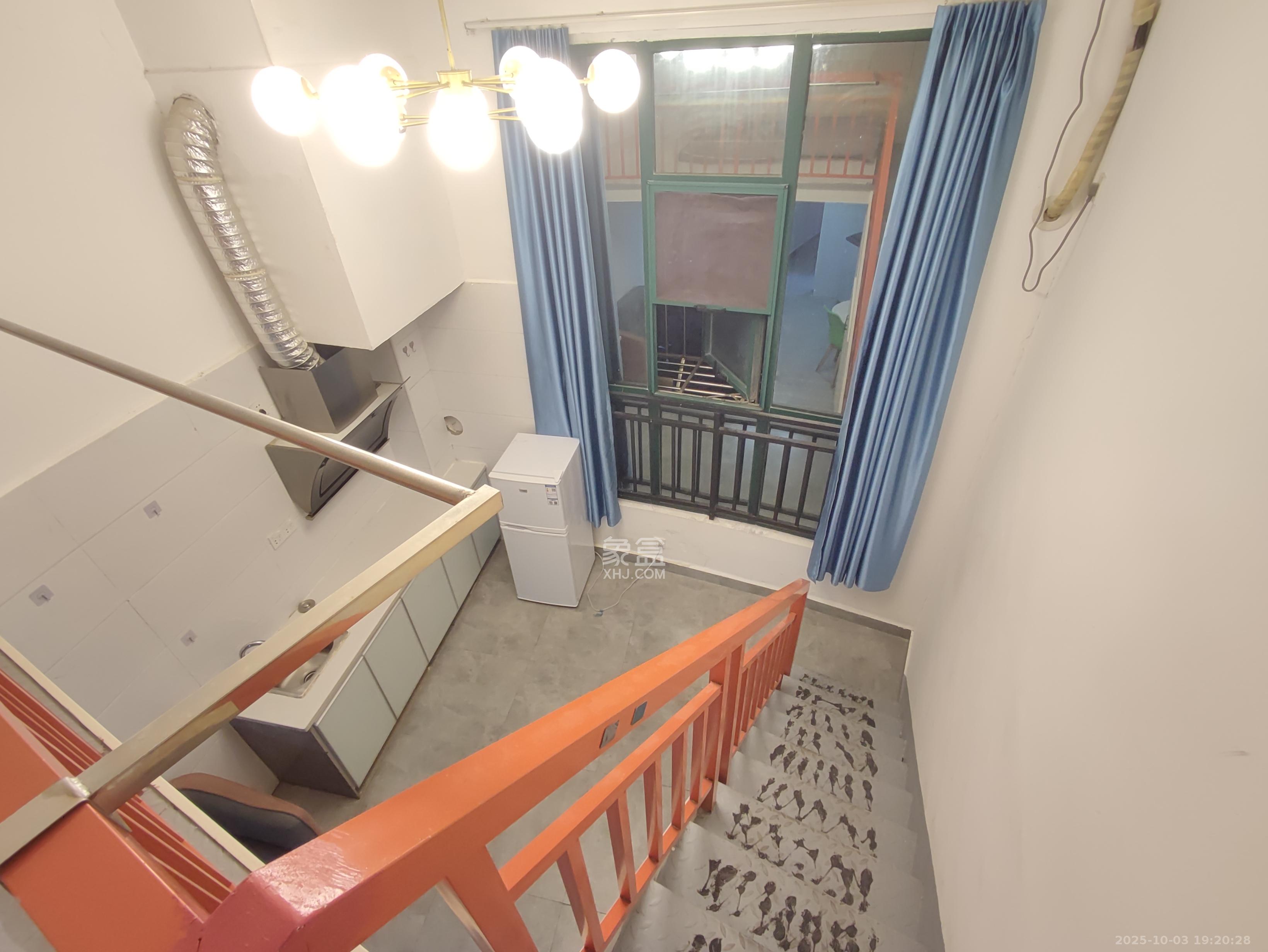 湖韵佳苑  1室1厅1卫    1500.0元/月室内图