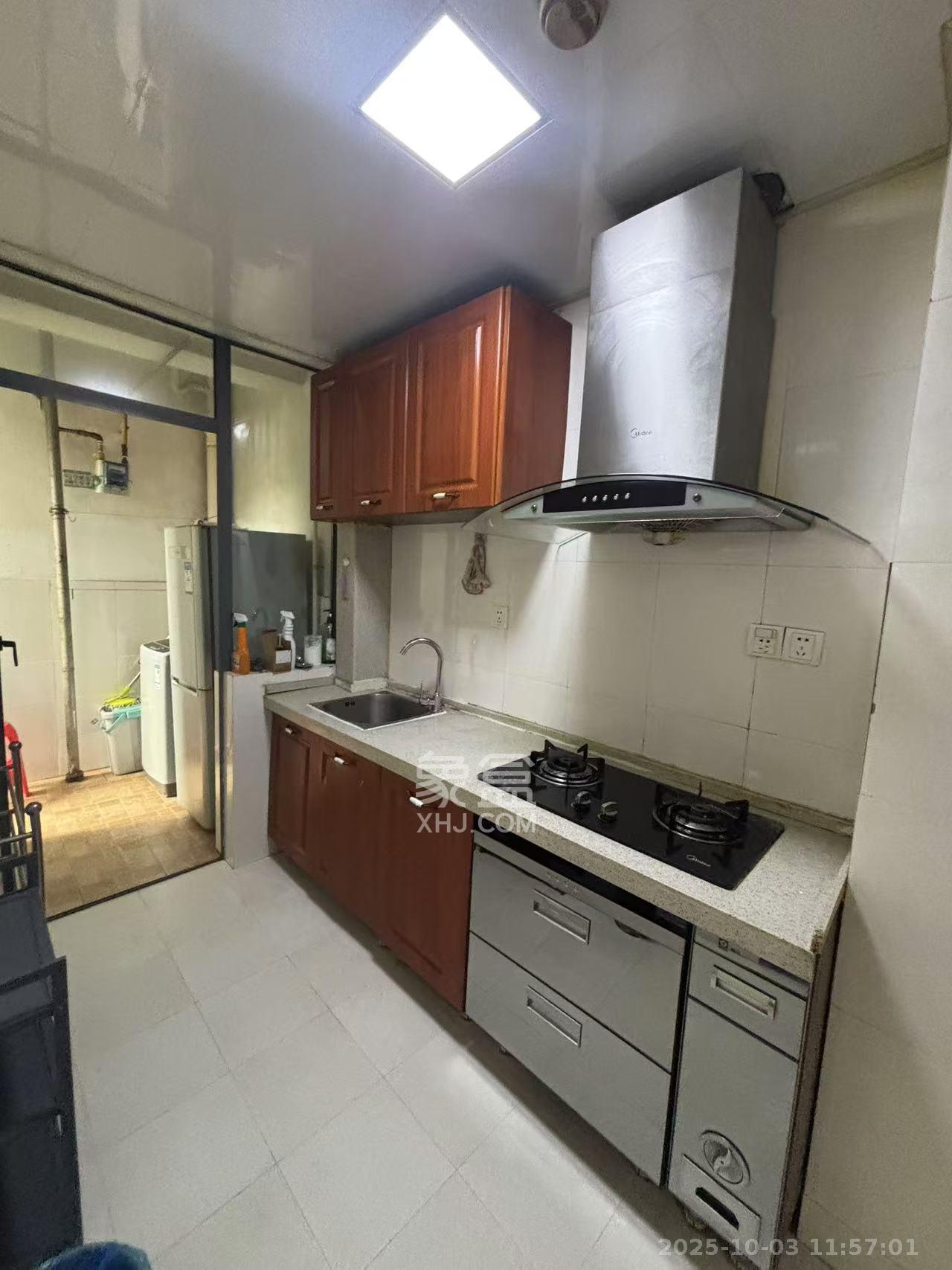 湘域中央 1室1厅1卫 3500.0元/月 湘域中央 1室1厅1卫 3500.0元/月室内图