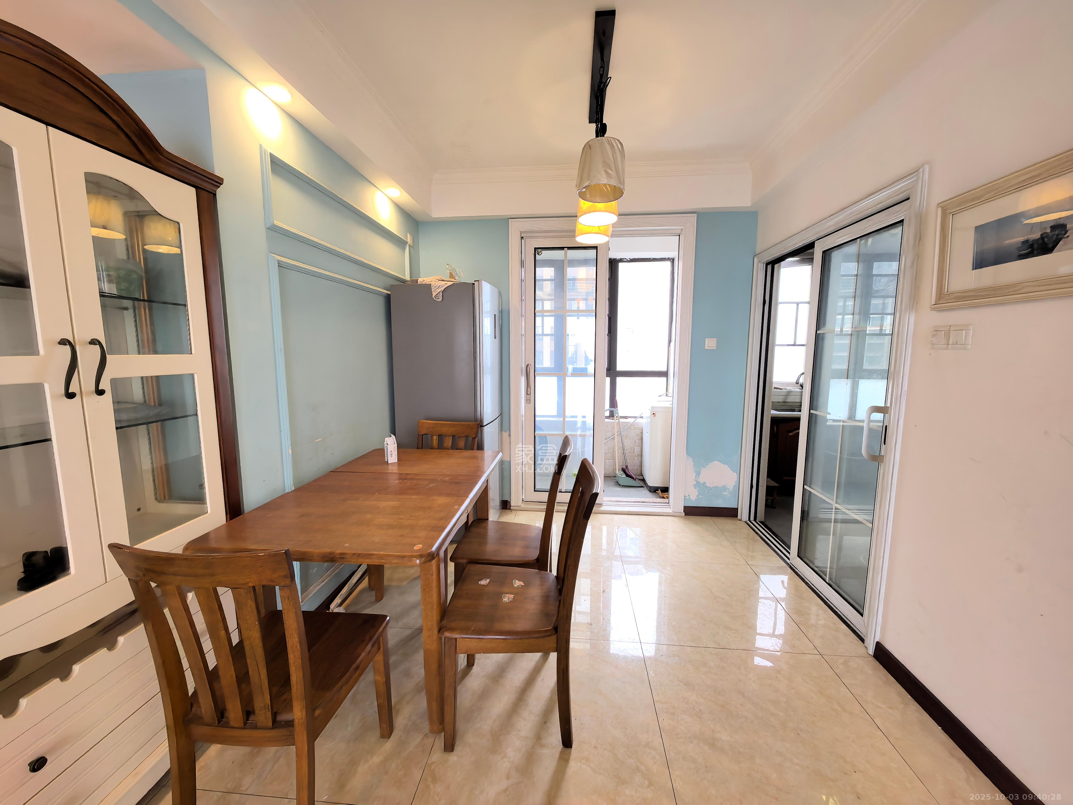 金地三千府（金地湖山樾、金地自在城）  3室2厅1卫    1800.0元/月室内图