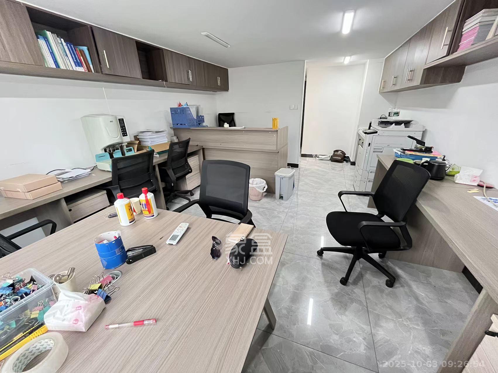 龙湖新壹城  1室1厅1卫    2600.0元/月 龙湖新壹城  1室1厅1卫    2600.0元/月室内图