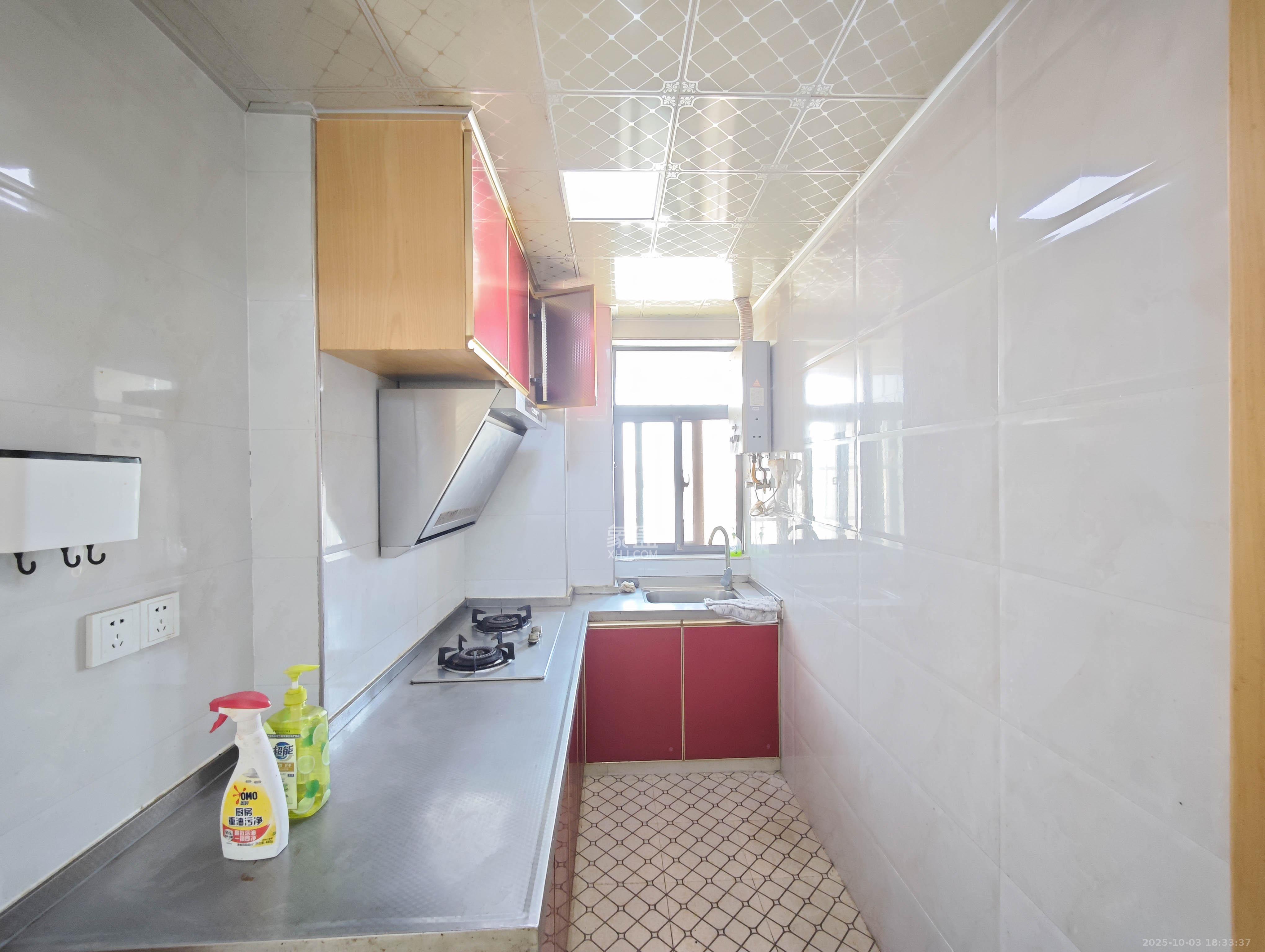 上峰苑(兰亭玥岛) 2室2厅1卫 52.0万 上峰苑(兰亭玥岛) 2室2厅1卫 52.0万其他