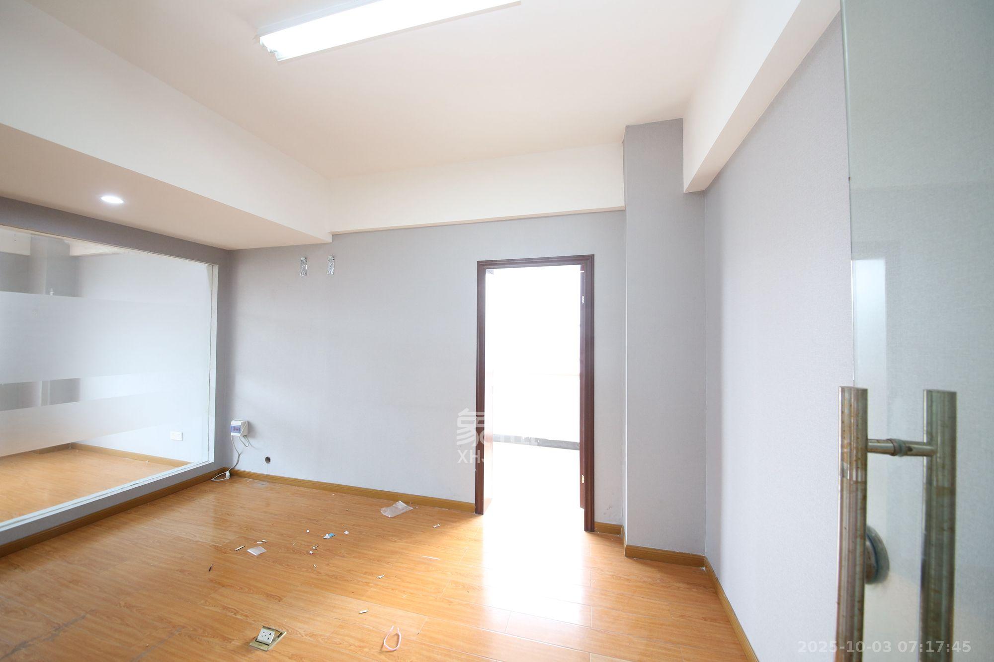 元盛大厦  6室2厅1卫    10000.0元/月室内图