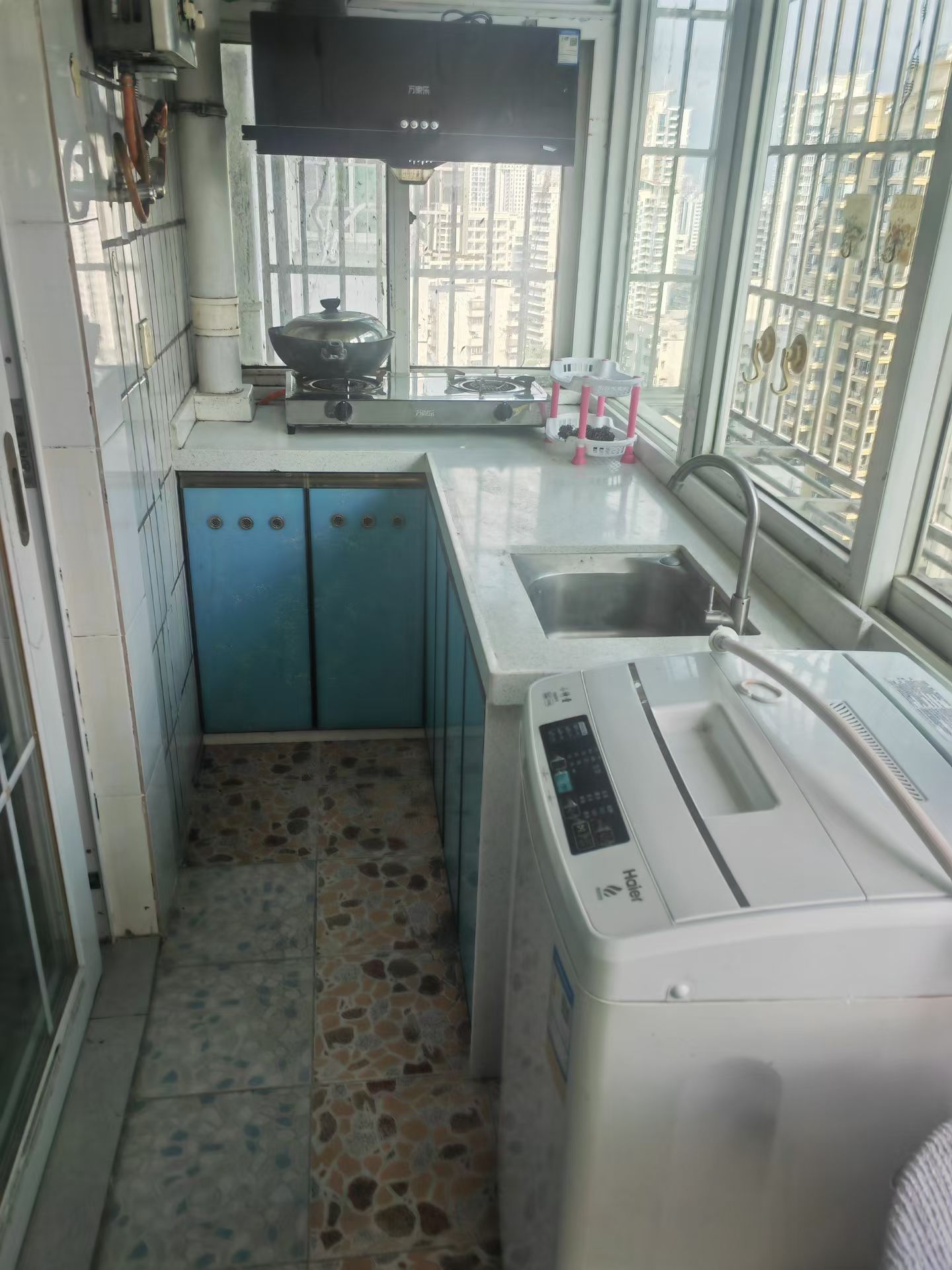 金钟大厦 1室1厅1卫 1700.0元/月 金钟大厦 1室1厅1卫 1700.0元/月室内图