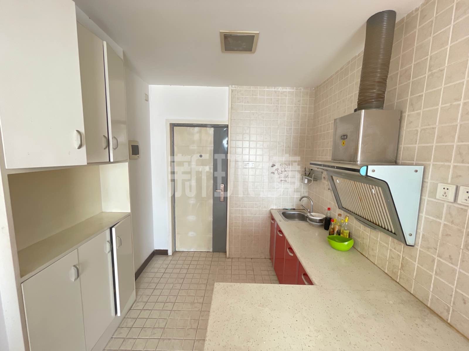 维港十字街  1室1厅1卫    1000.0元/月 维港十字街  1室1厅1卫    1000.0元/月室内图