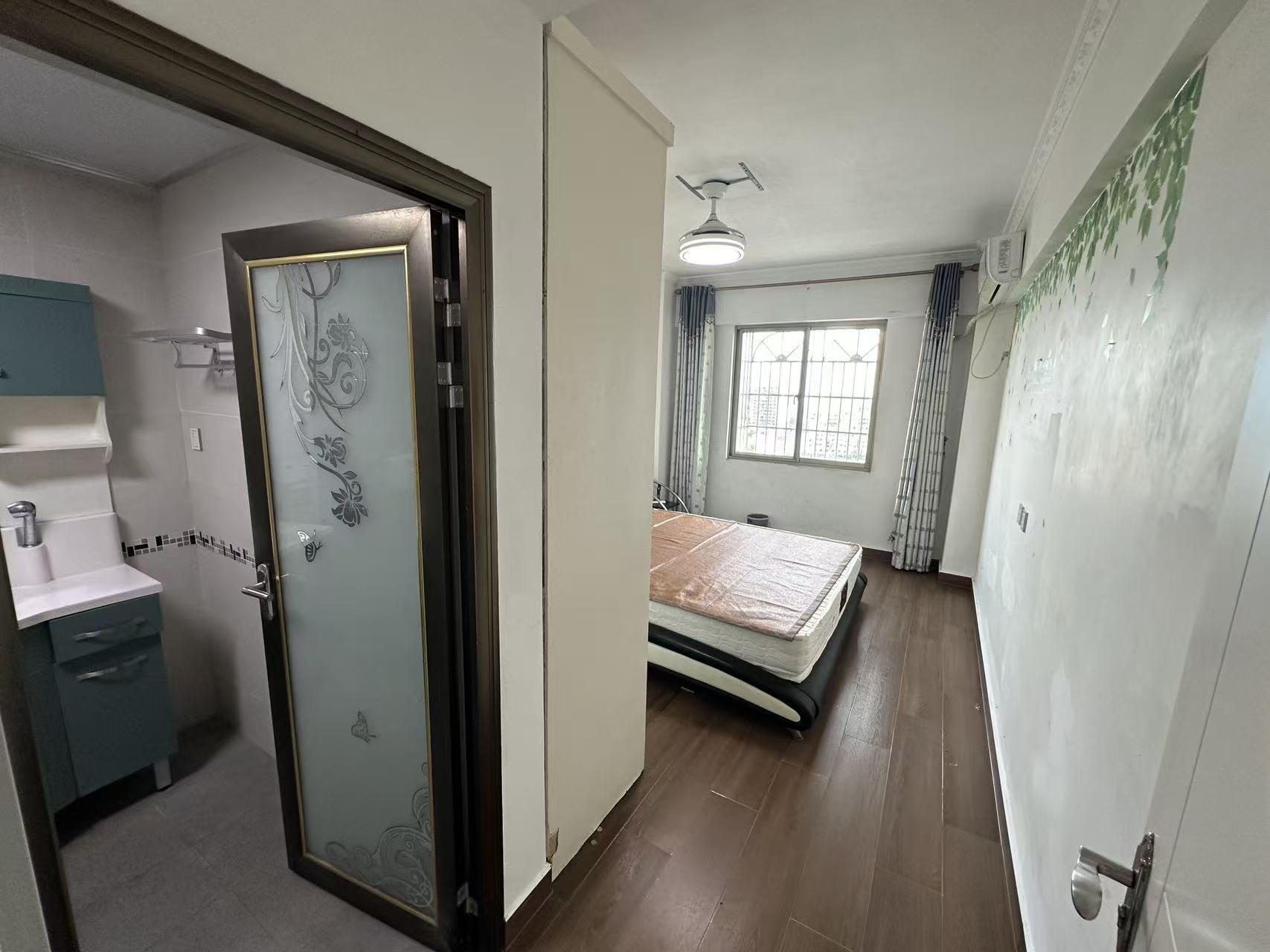 天龙湾小区 3室2厅2卫 2600.0元/月 天龙湾小区 3室2厅2卫 2600.0元/月室内图