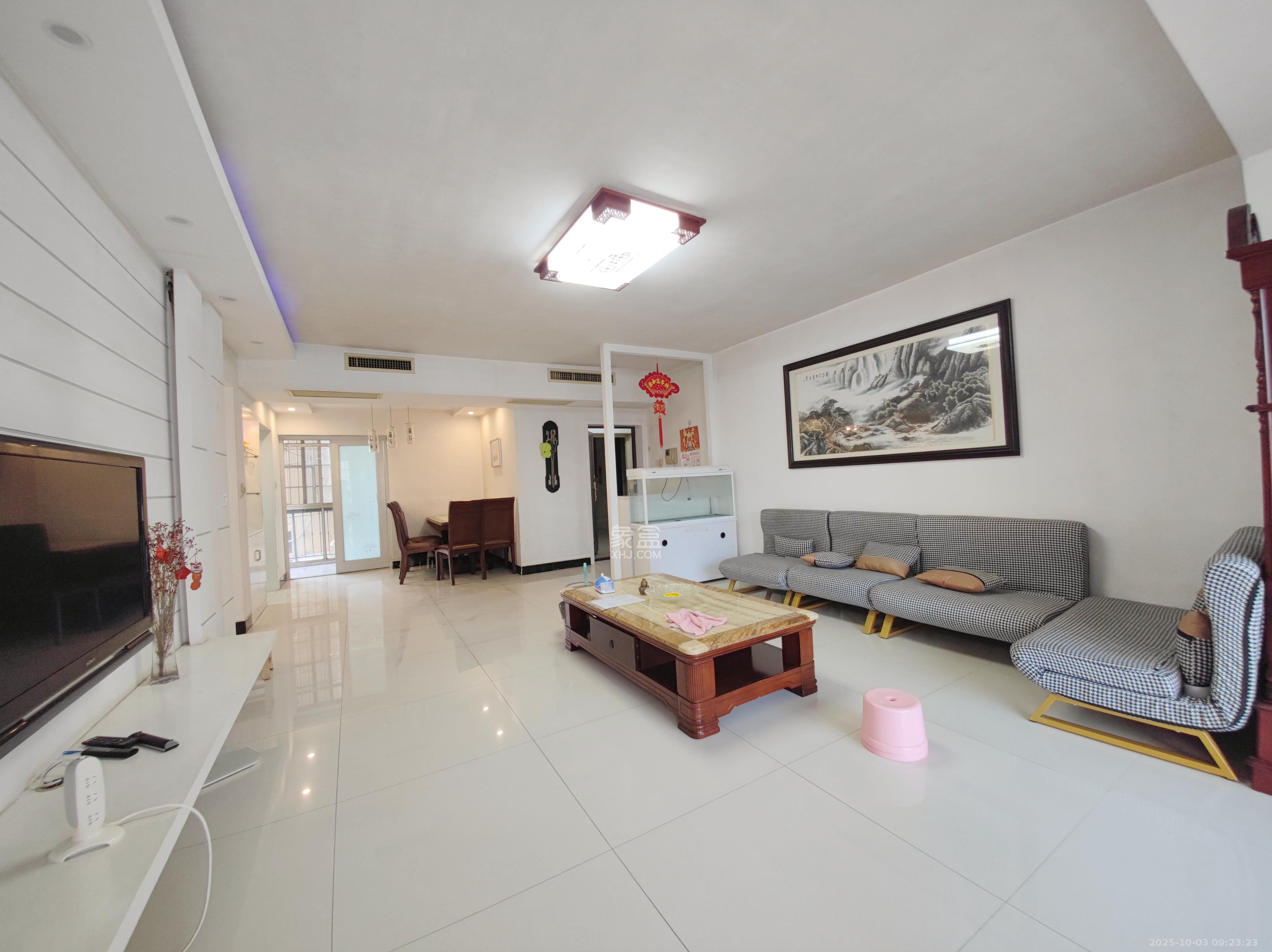 金色比华利 1室2厅1卫 2300.0元/月 金色比华利 1室2厅1卫 2300.0元/月室内图