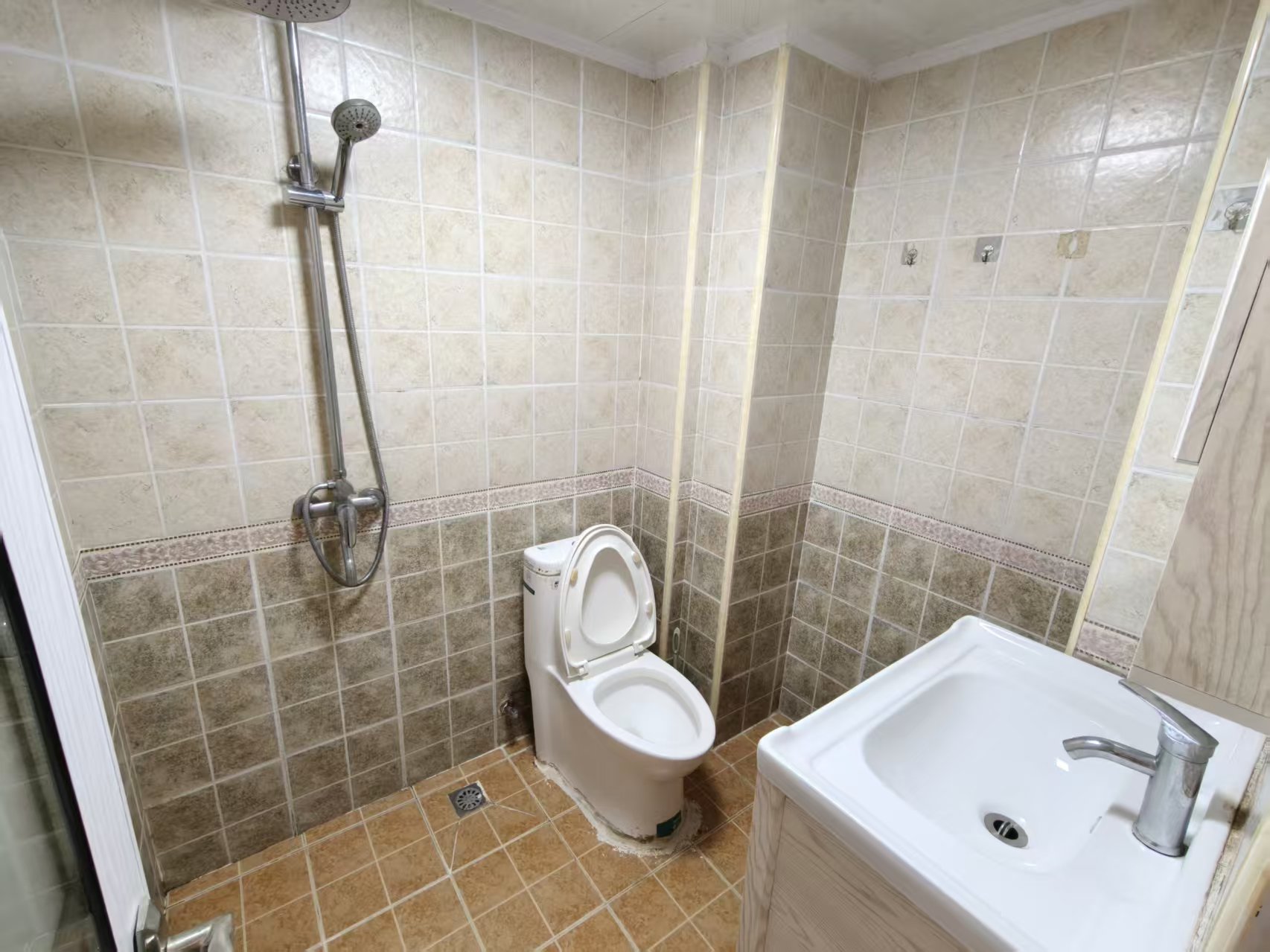 书馨苑 1室1厅1卫 1500.00元/月 书馨苑 1室1厅1卫 1500.00元/月室内图