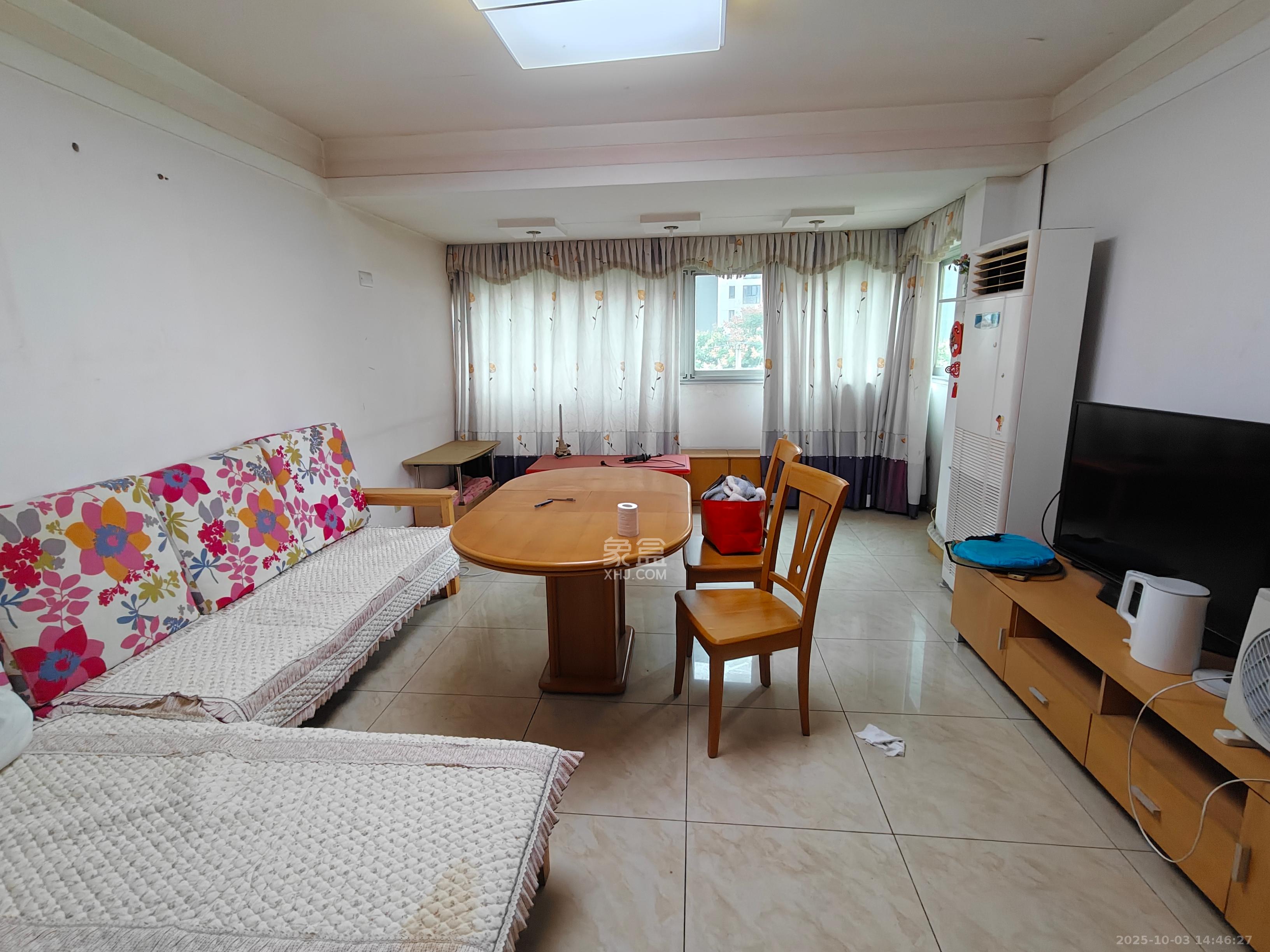 咸嘉新村嘉文苑  4室2厅2卫    2600.0元/月 咸嘉新村嘉文苑  4室2厅2卫    2600.0元/月室内图