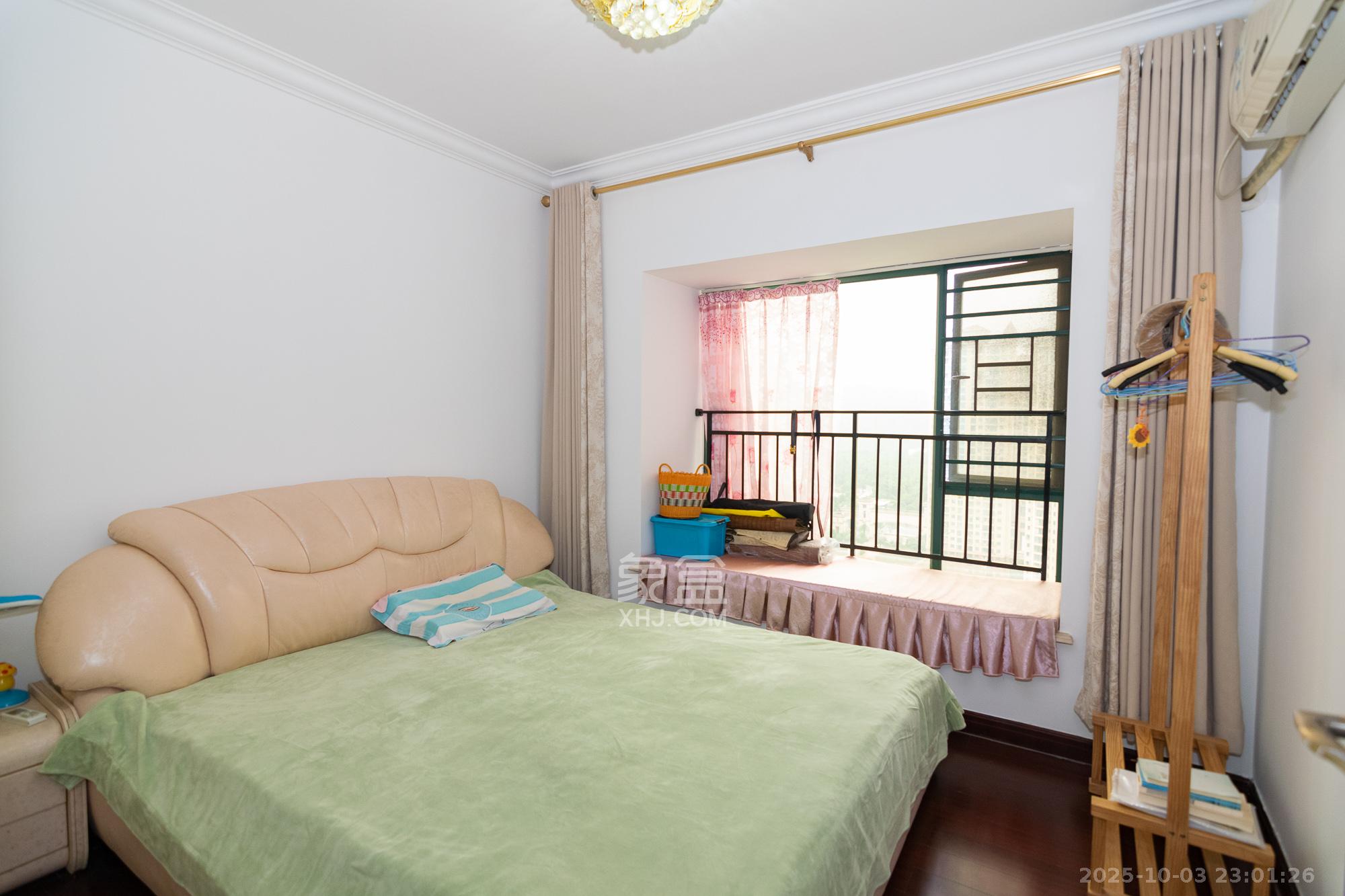 富基世纪公园 3室2厅1卫 58.8万 富基世纪公园 3室2厅1卫 58.8万卧室