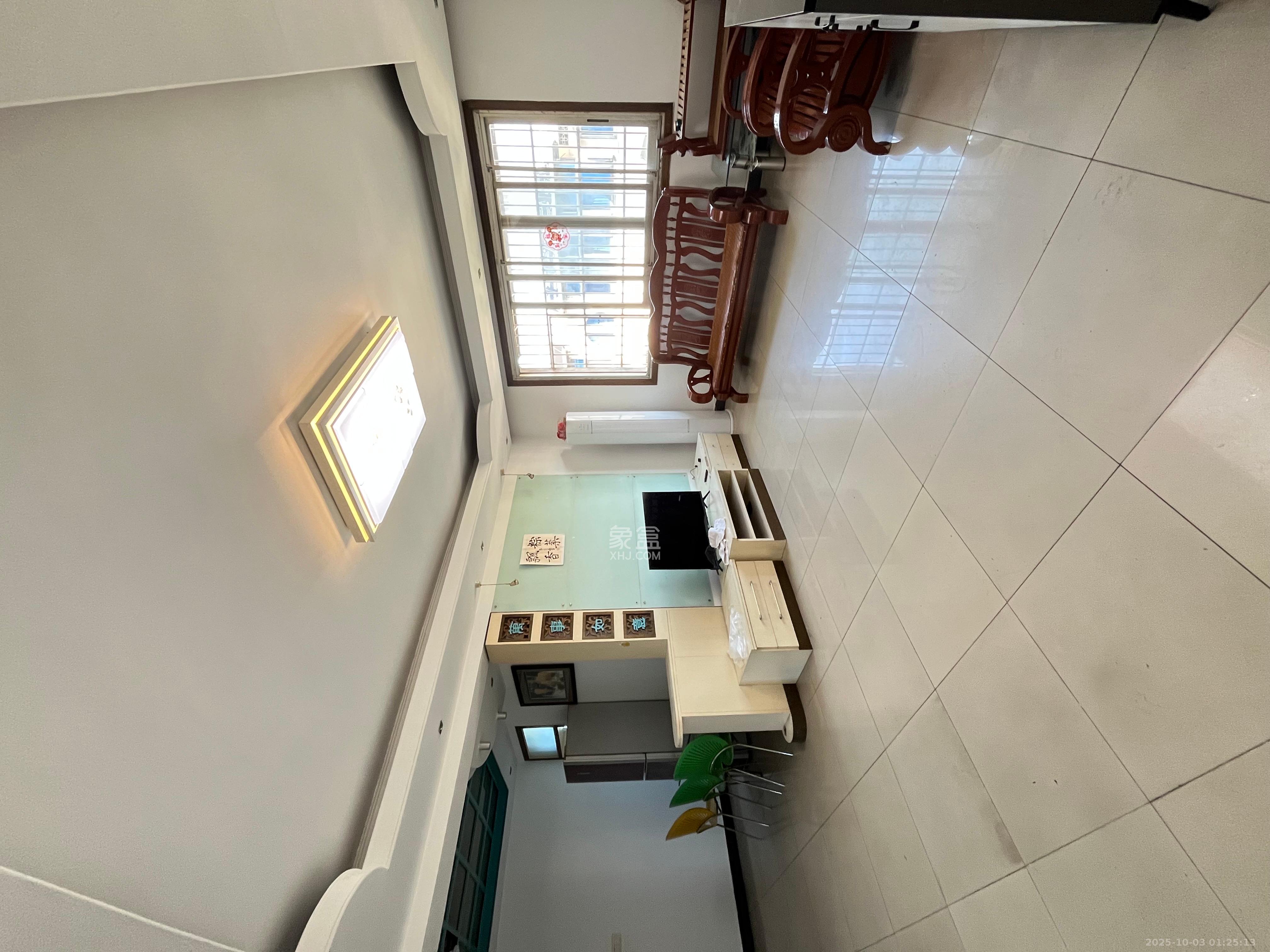 荷花园市直教师村（长沙市教育局直属教师二村）  3室2厅1卫   2200.00元/月室内图1