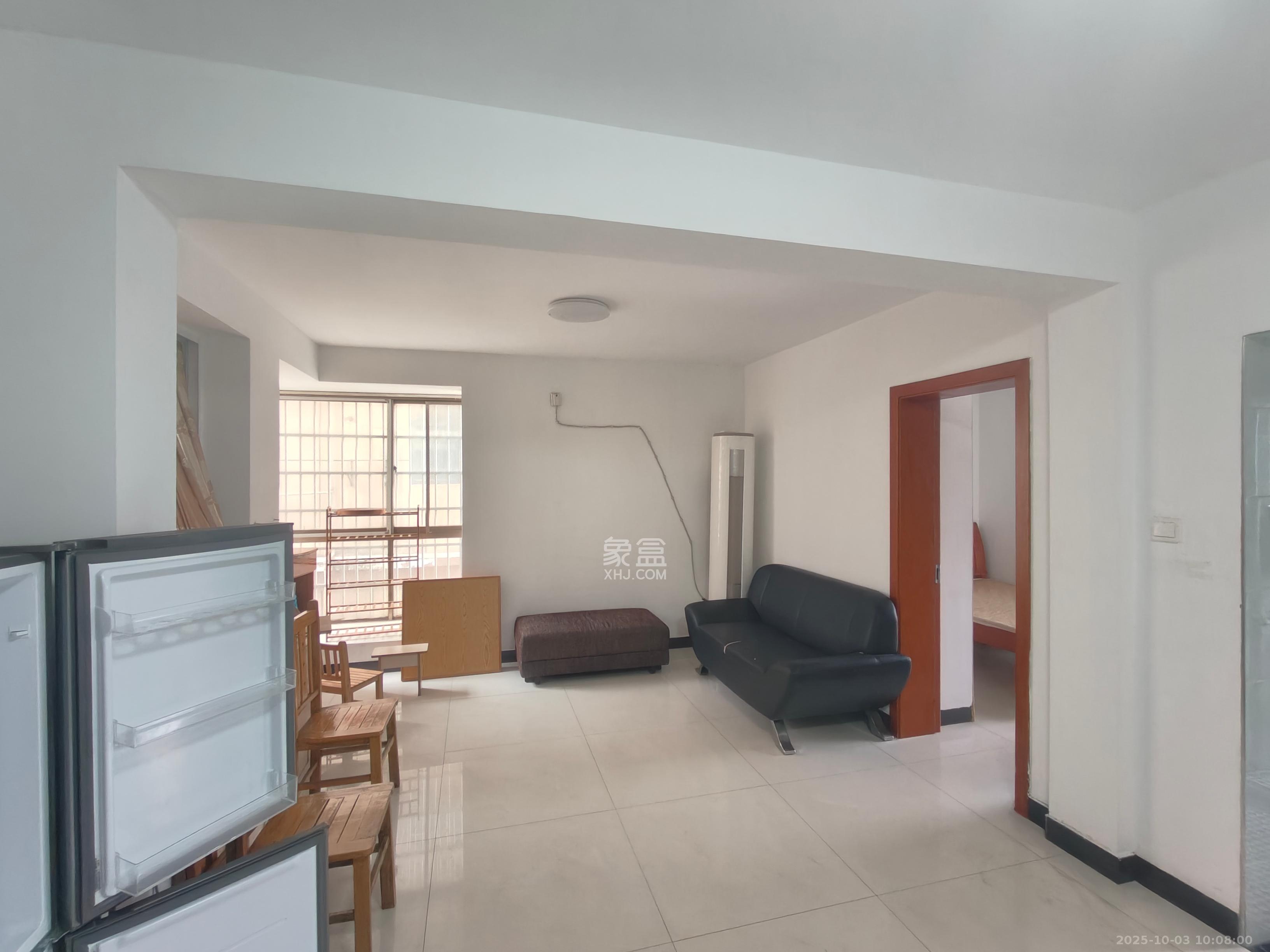 雄海花园 3室2厅1卫 2100.0元/月 雄海花园 3室2厅1卫 2100.0元/月室内图