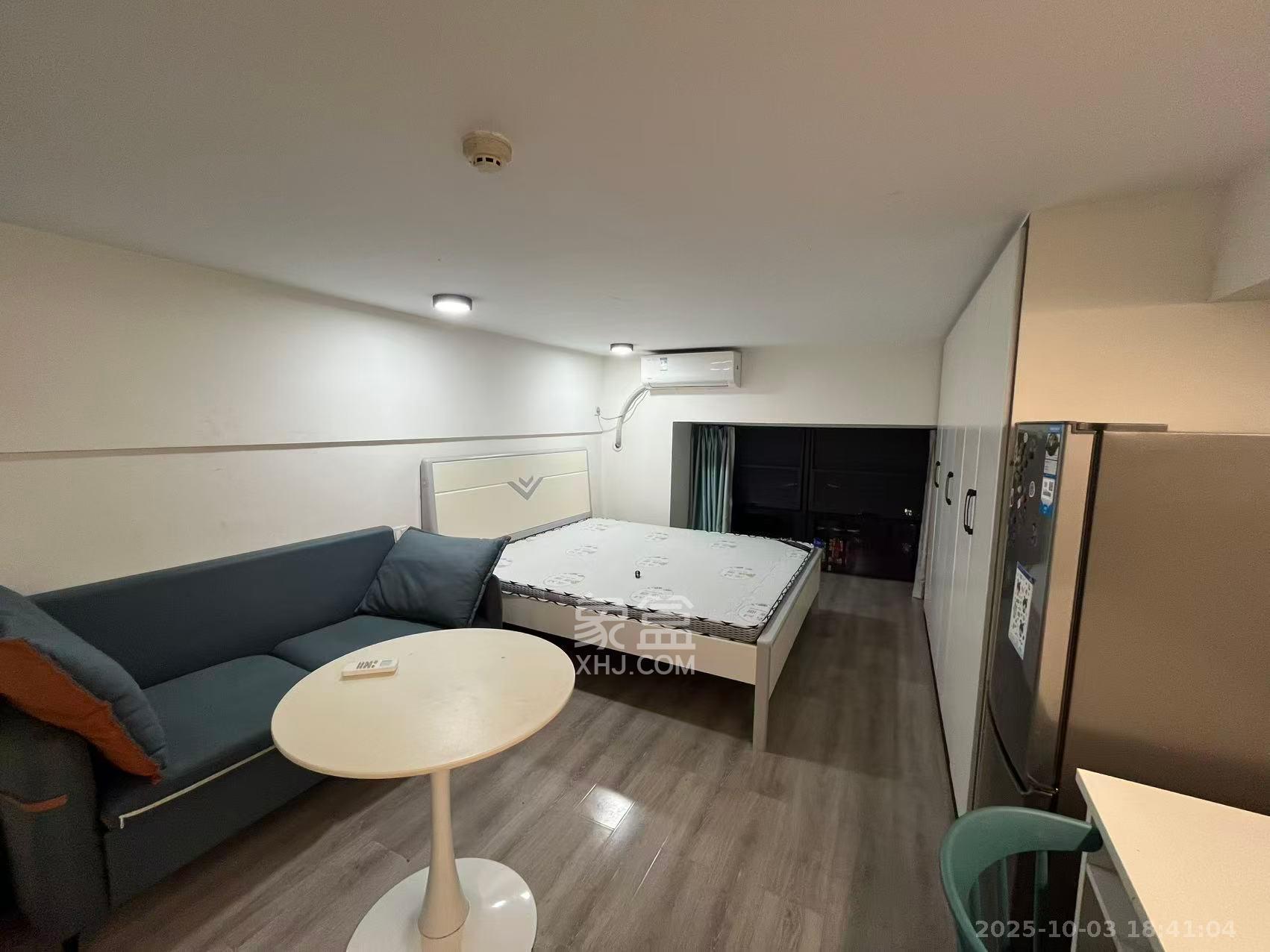 龙湖新壹城  1室1厅1卫    1600.0元/月室内图