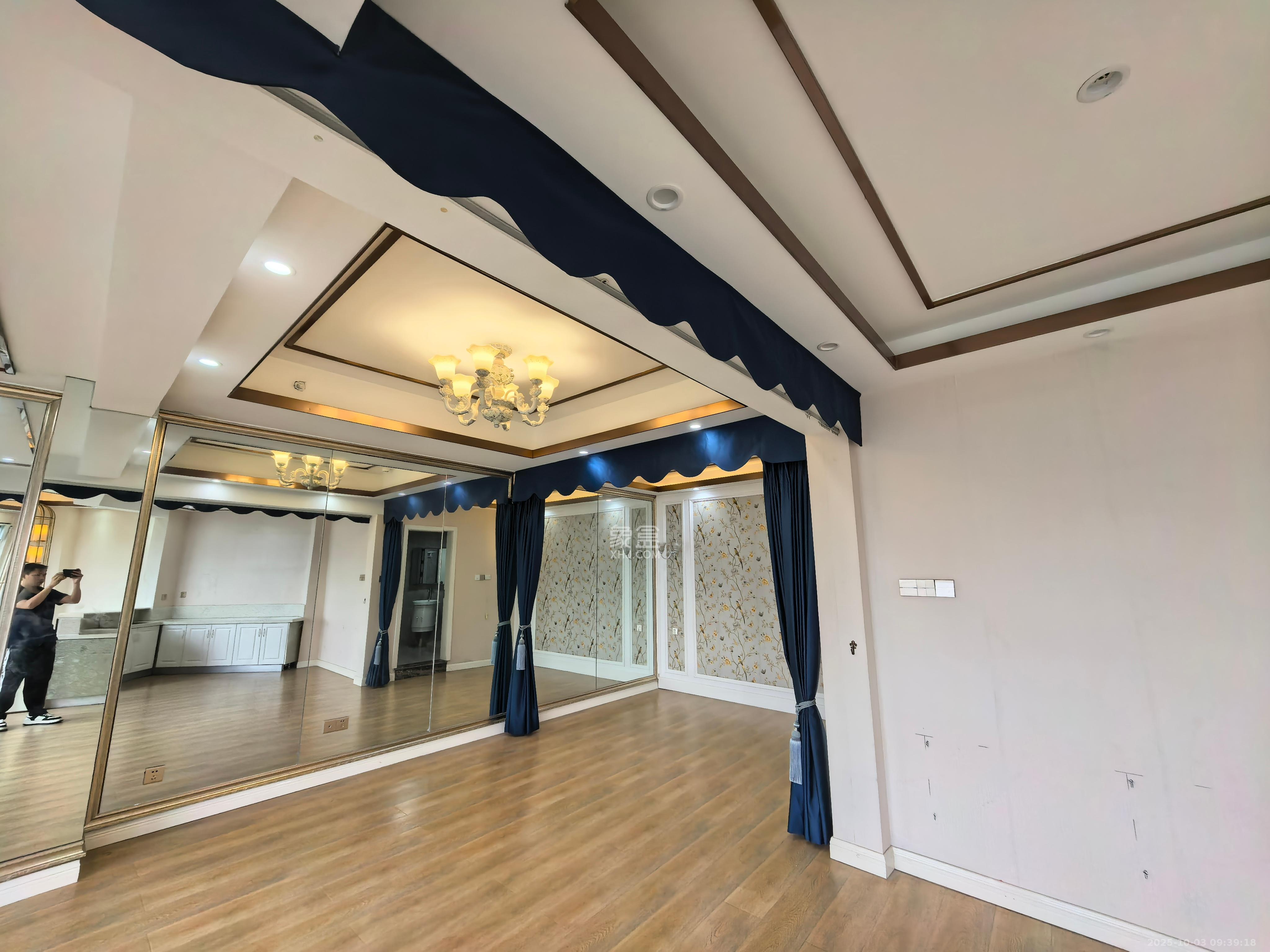 京武浪琴山一、二期 1室0厅0卫 4000.0元/月 京武浪琴山一、二期 1室0厅0卫 4000.0元/月室内图