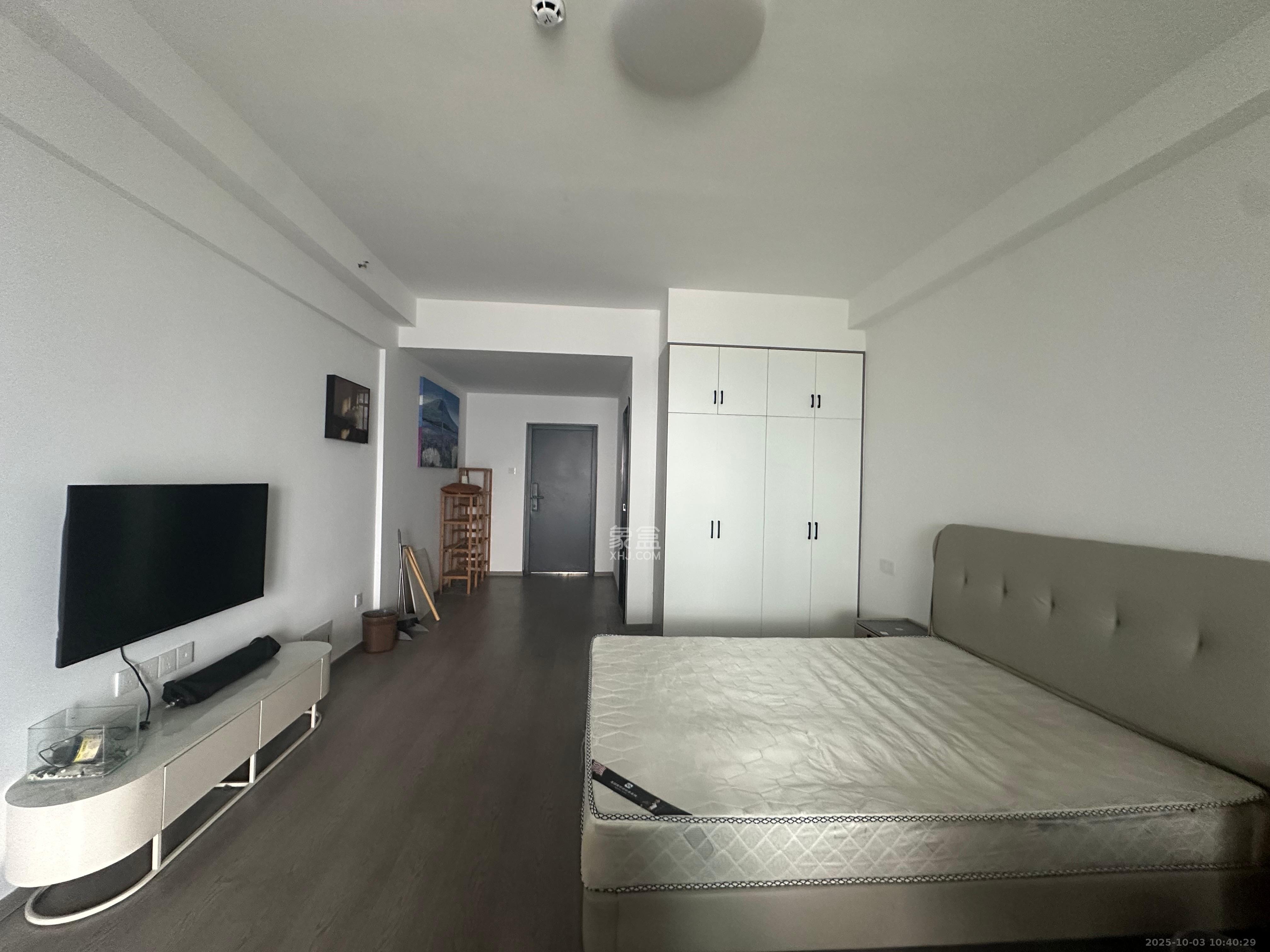 明城国际  1室1厅1卫    2400.0元/月 明城国际  1室1厅1卫    2400.0元/月室内图